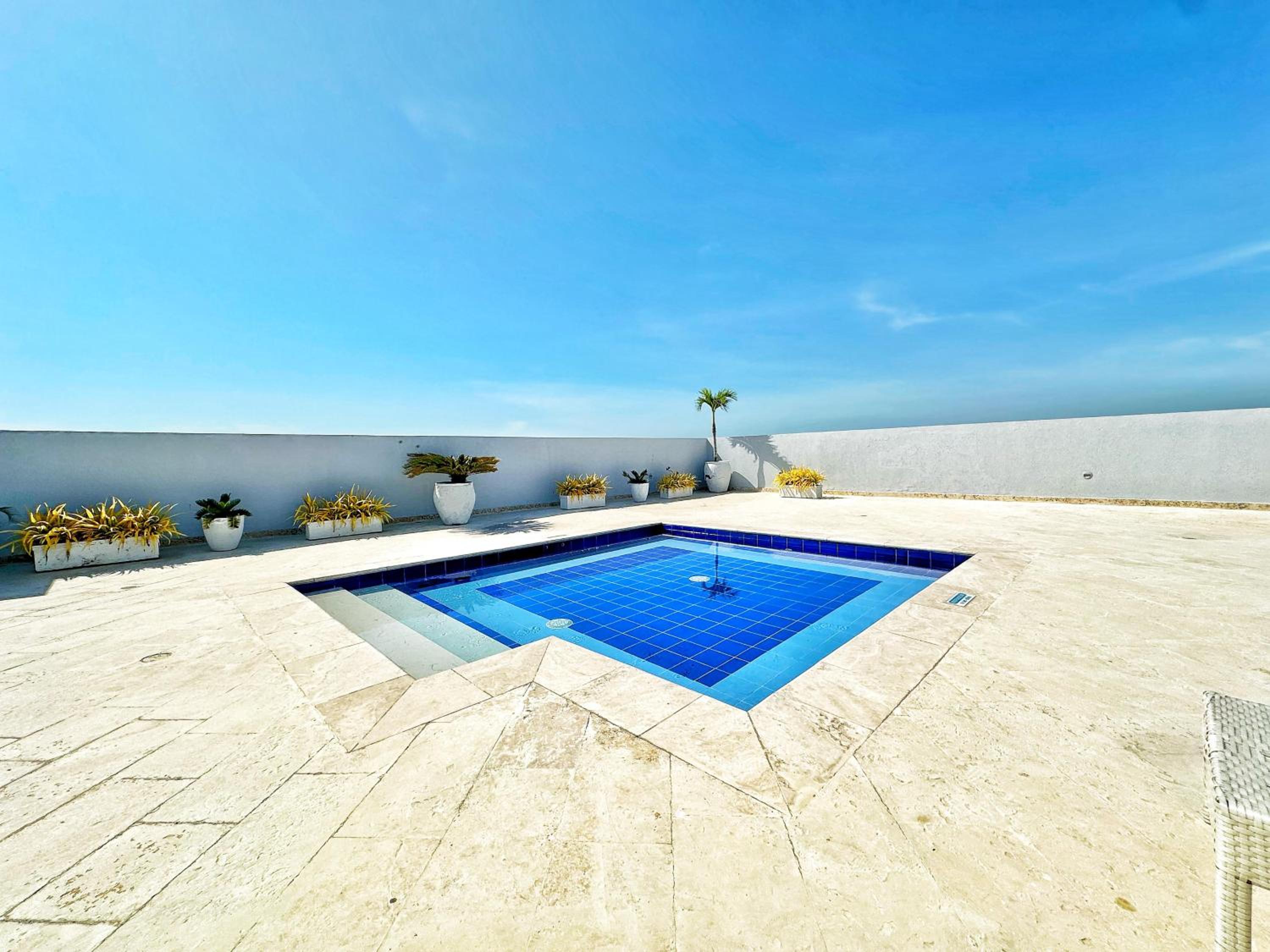 Ocean View-Valentino! By Airport!