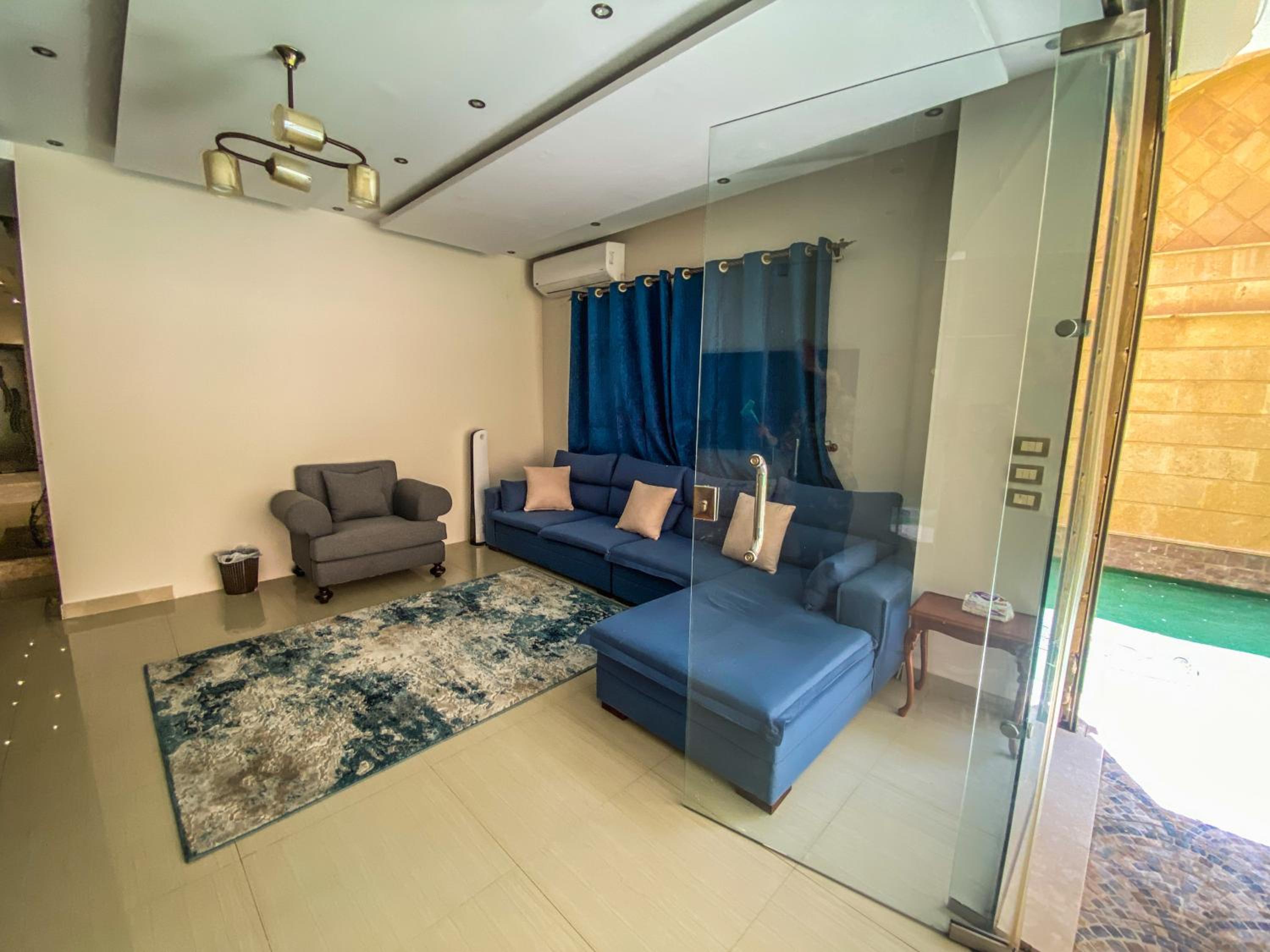 Comfy Basement Apartment with Private Patio and Garden