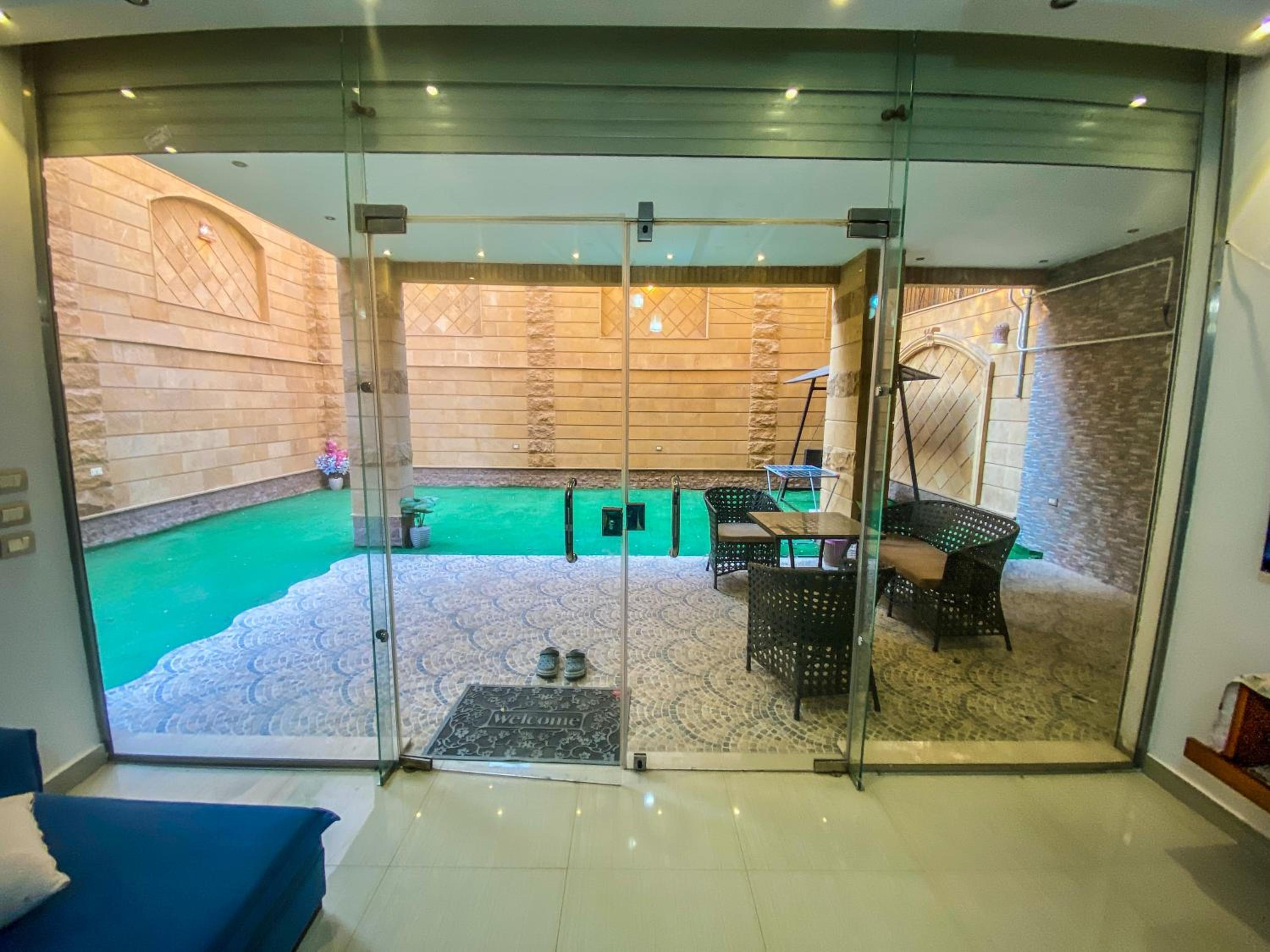 Comfy Basement Apartment with Private Patio and Garden