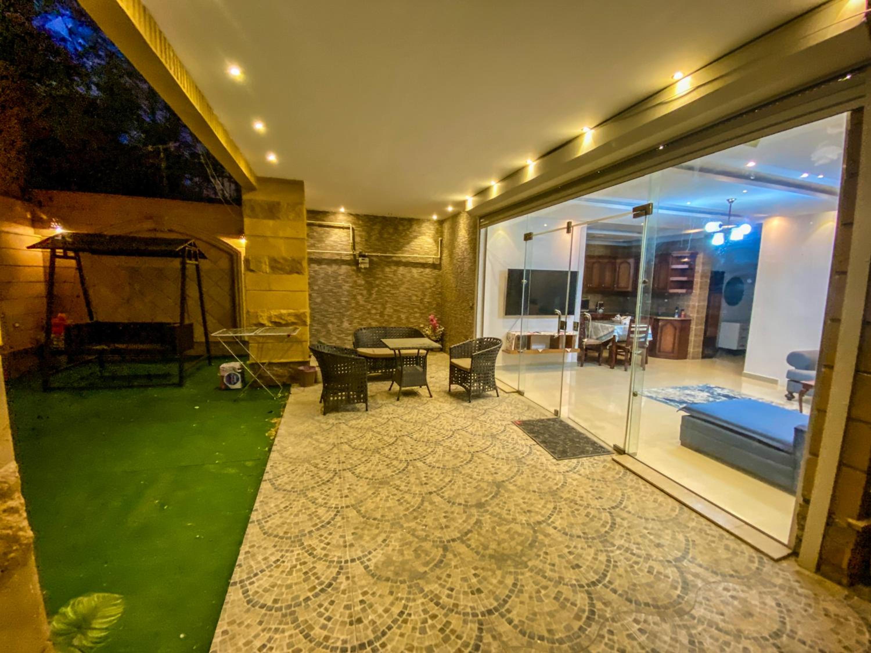 Comfy Basement Apartment with Private Patio and Garden