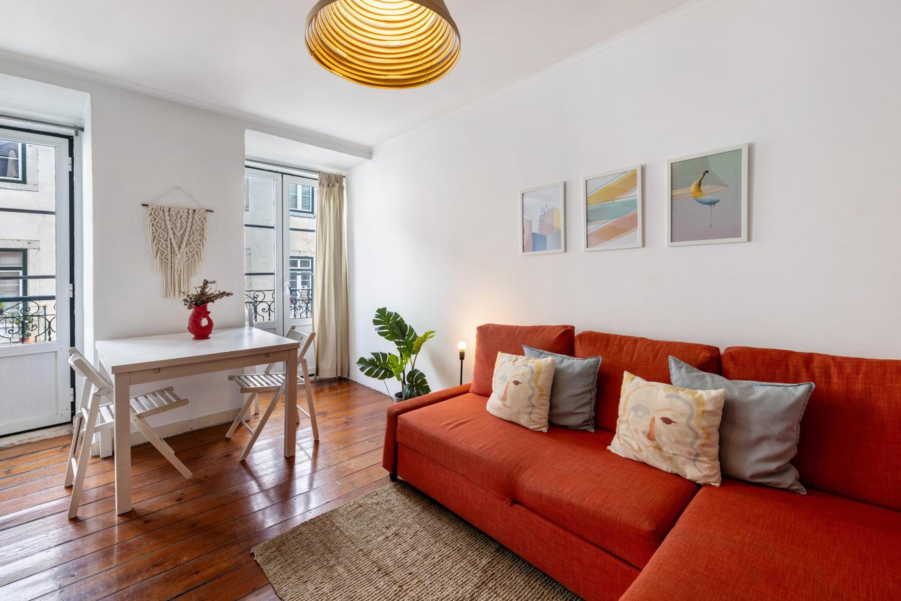 3 Bedroom Apartment in Lisbon view 2