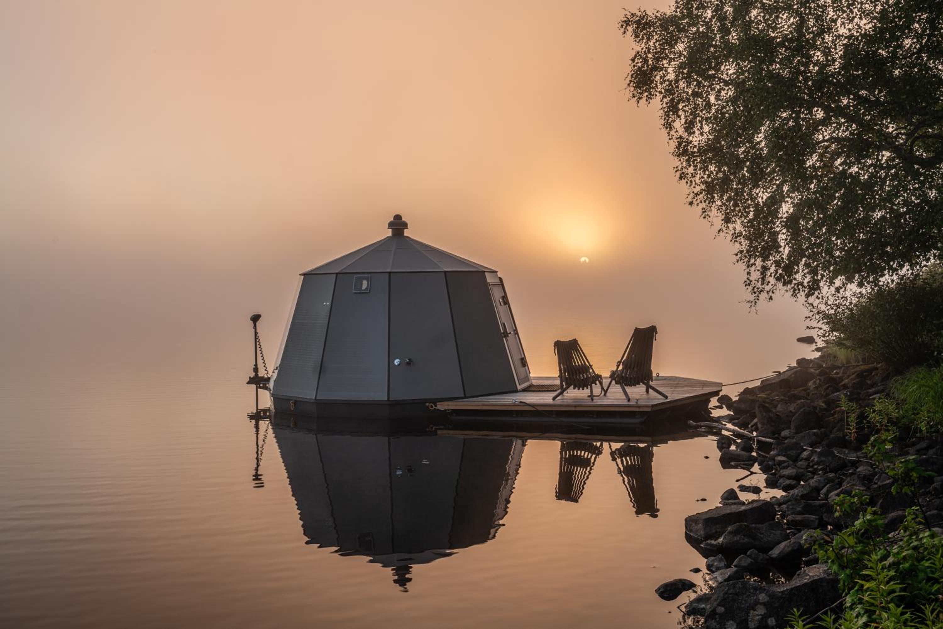 Arctic Guesthouse & Igloos
