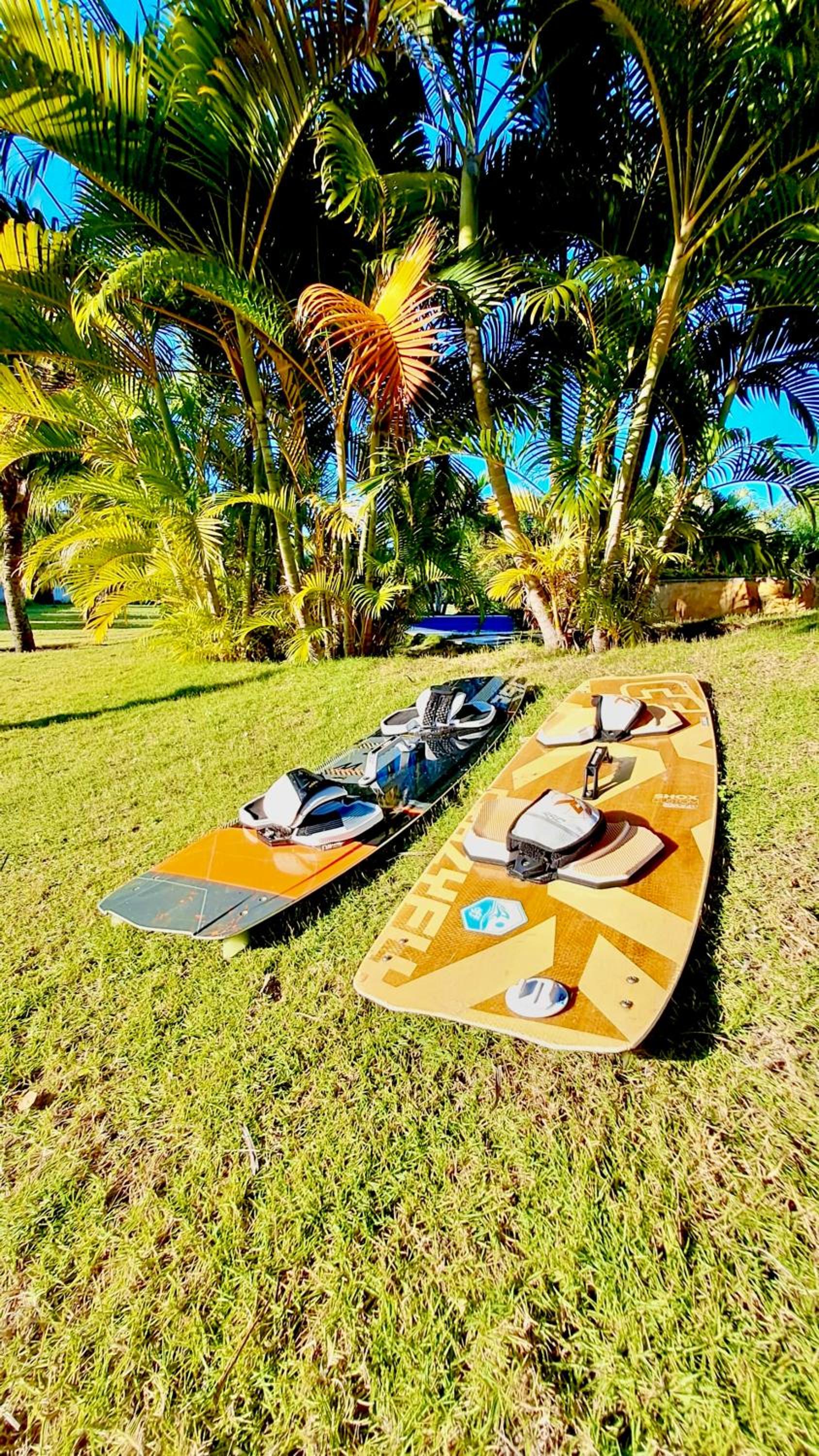 Villa Caju Knots
