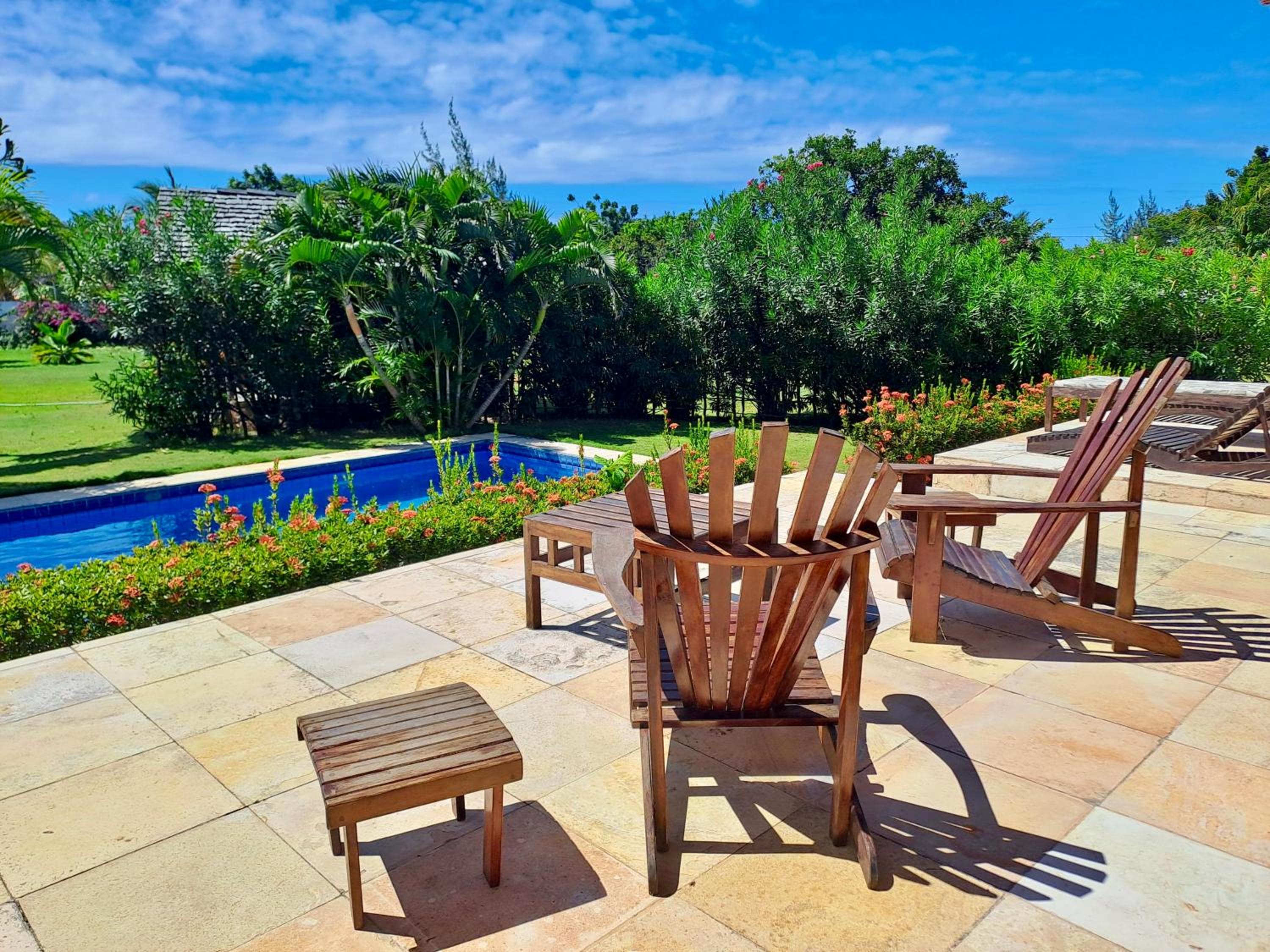 Villa Caju Knots