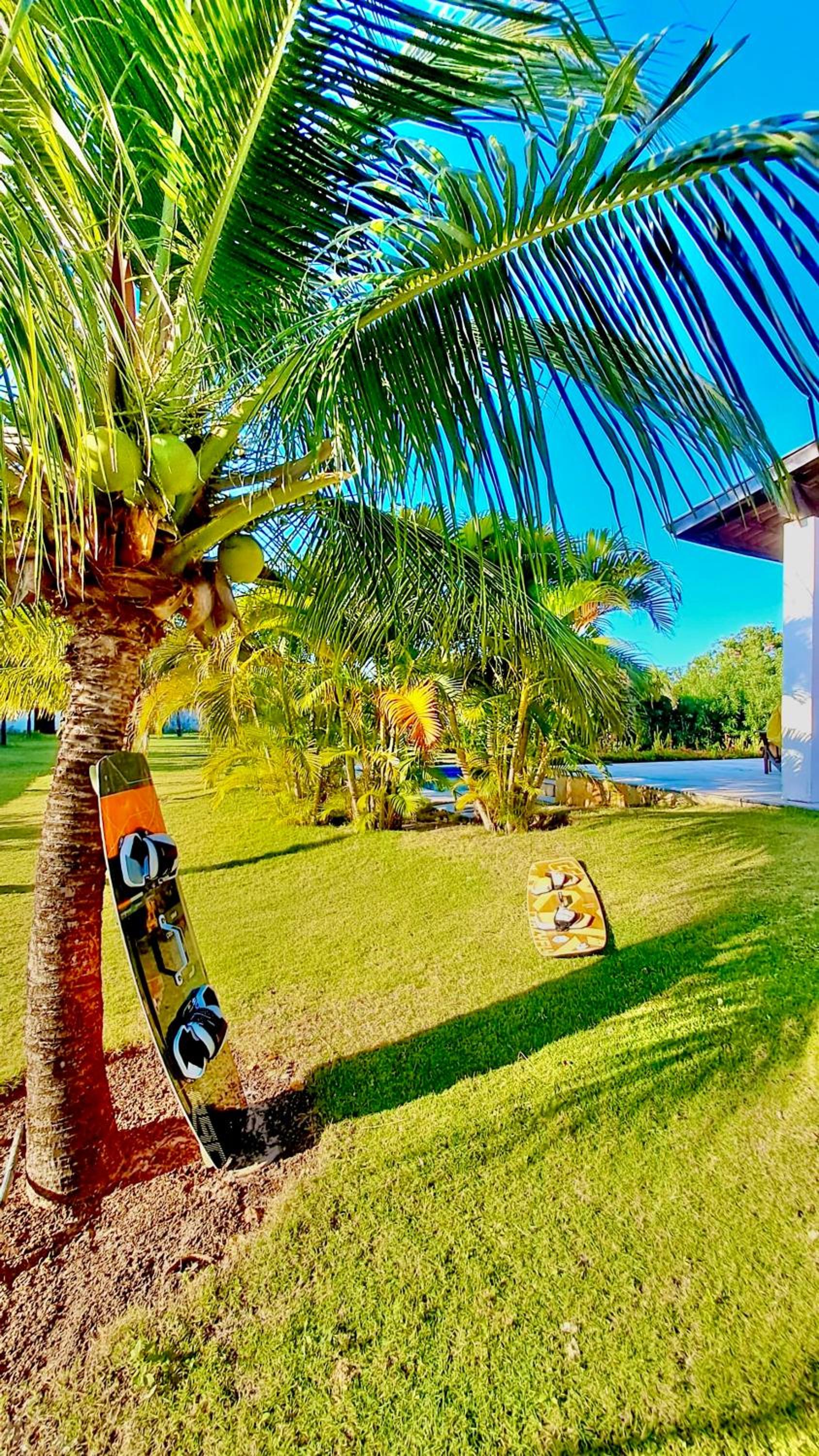 Villa Caju Knots