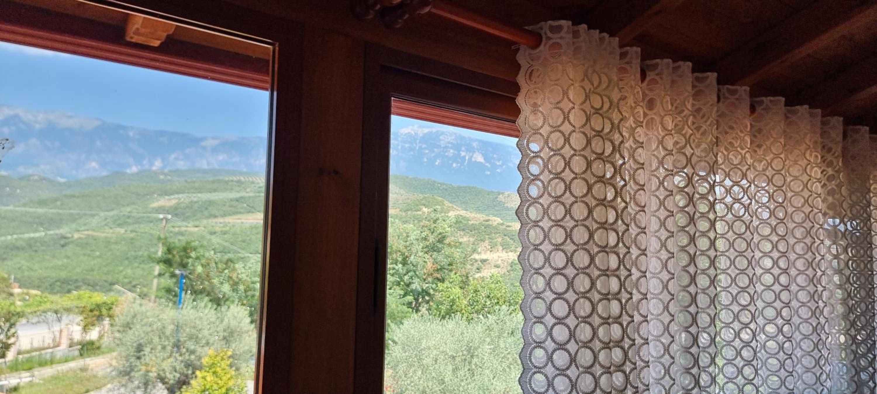 Salillari Guest house & Restaurant