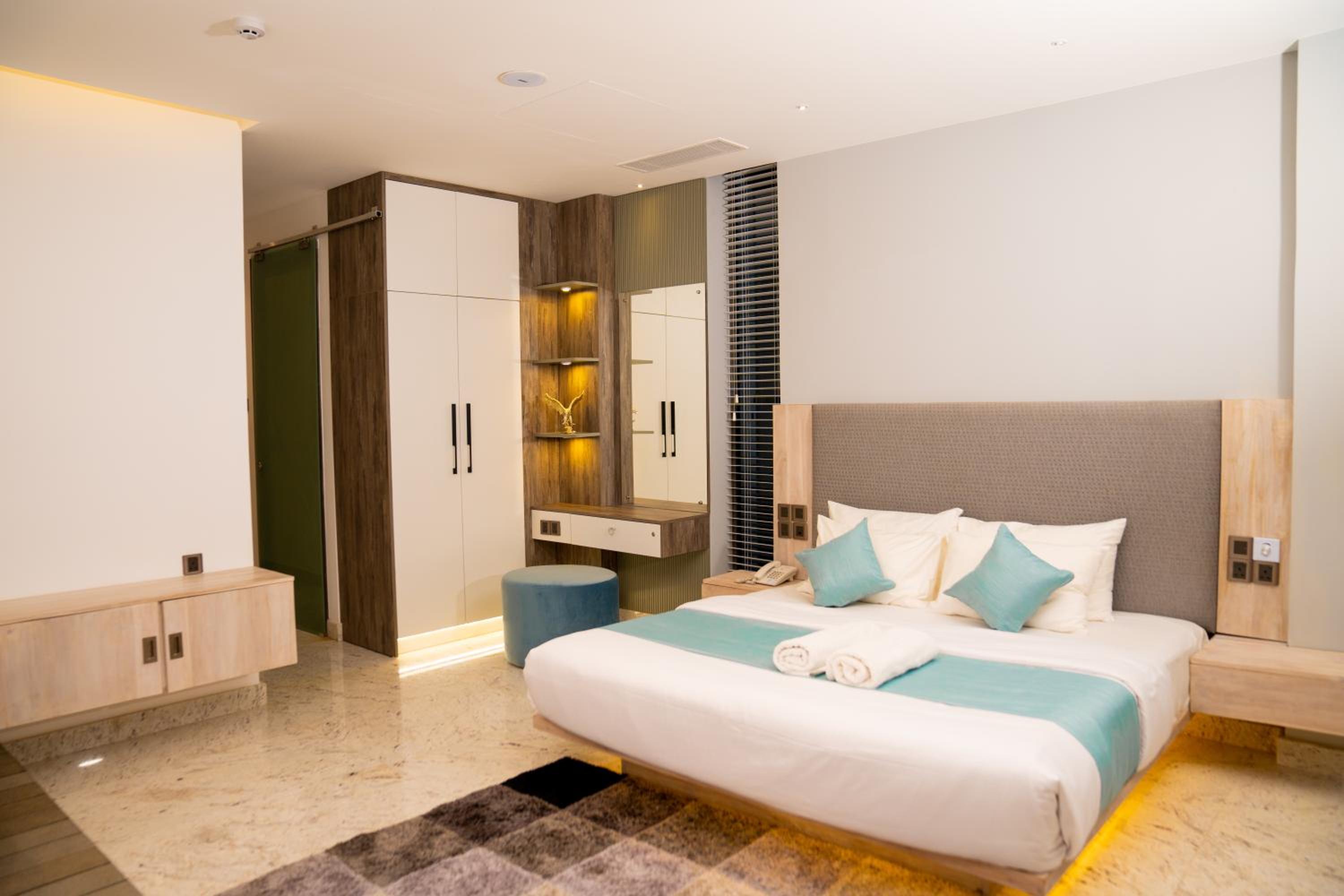 CDCI Business Suites Nugegoda
