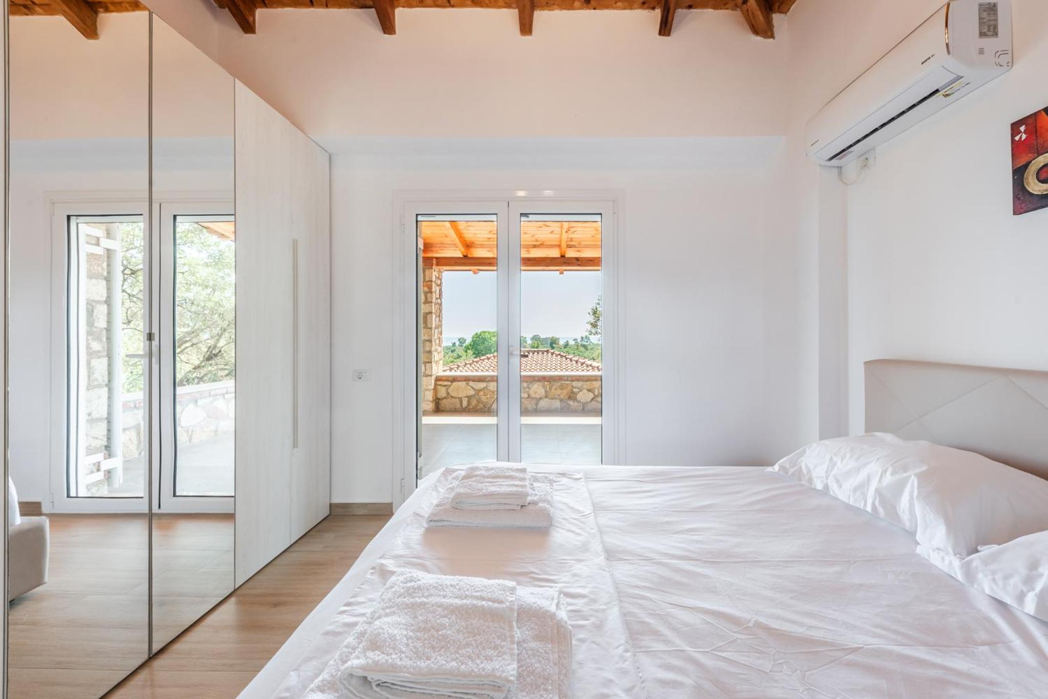 Siar The Large Villa by PikHost