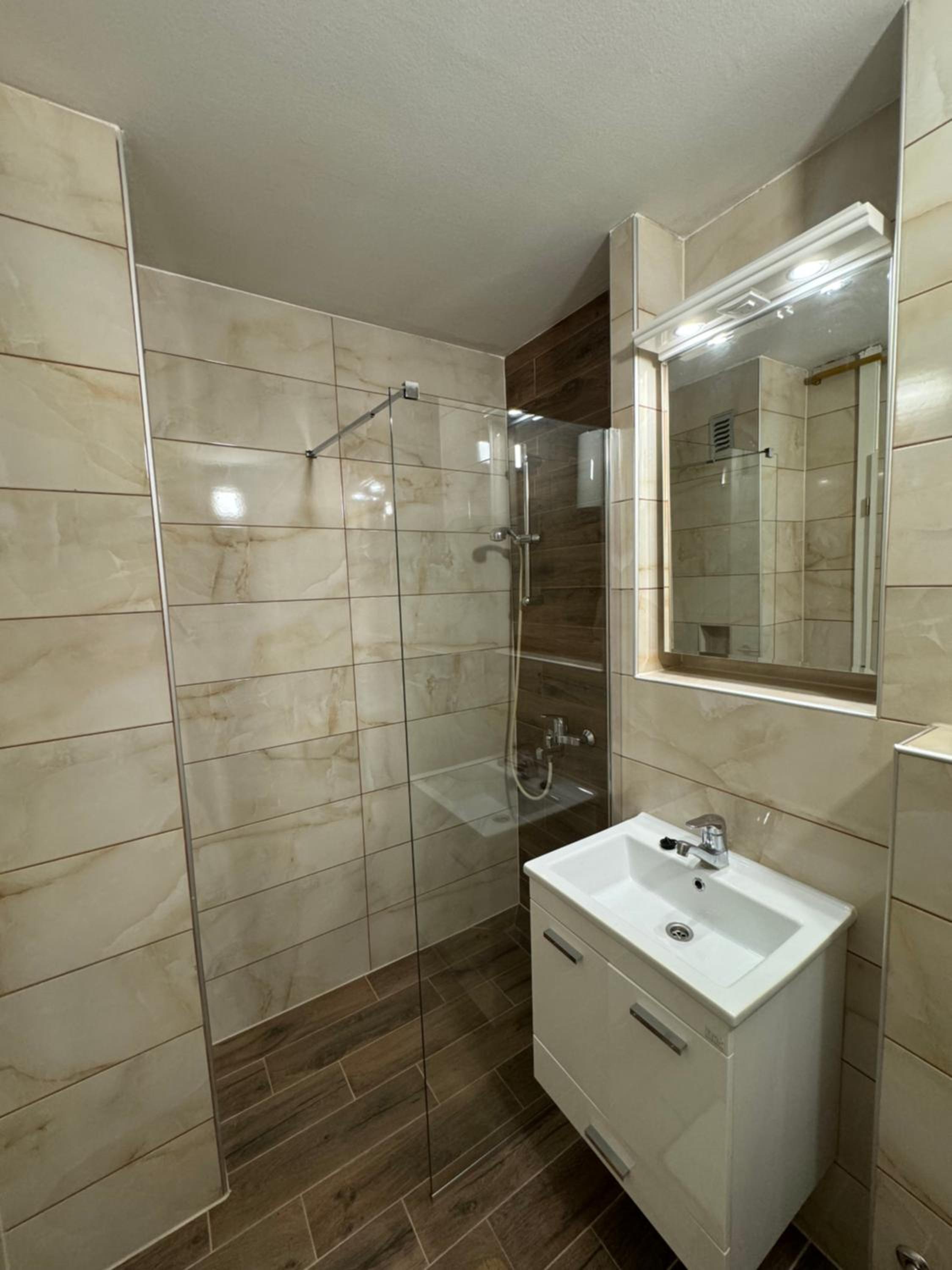Sany Apartment
