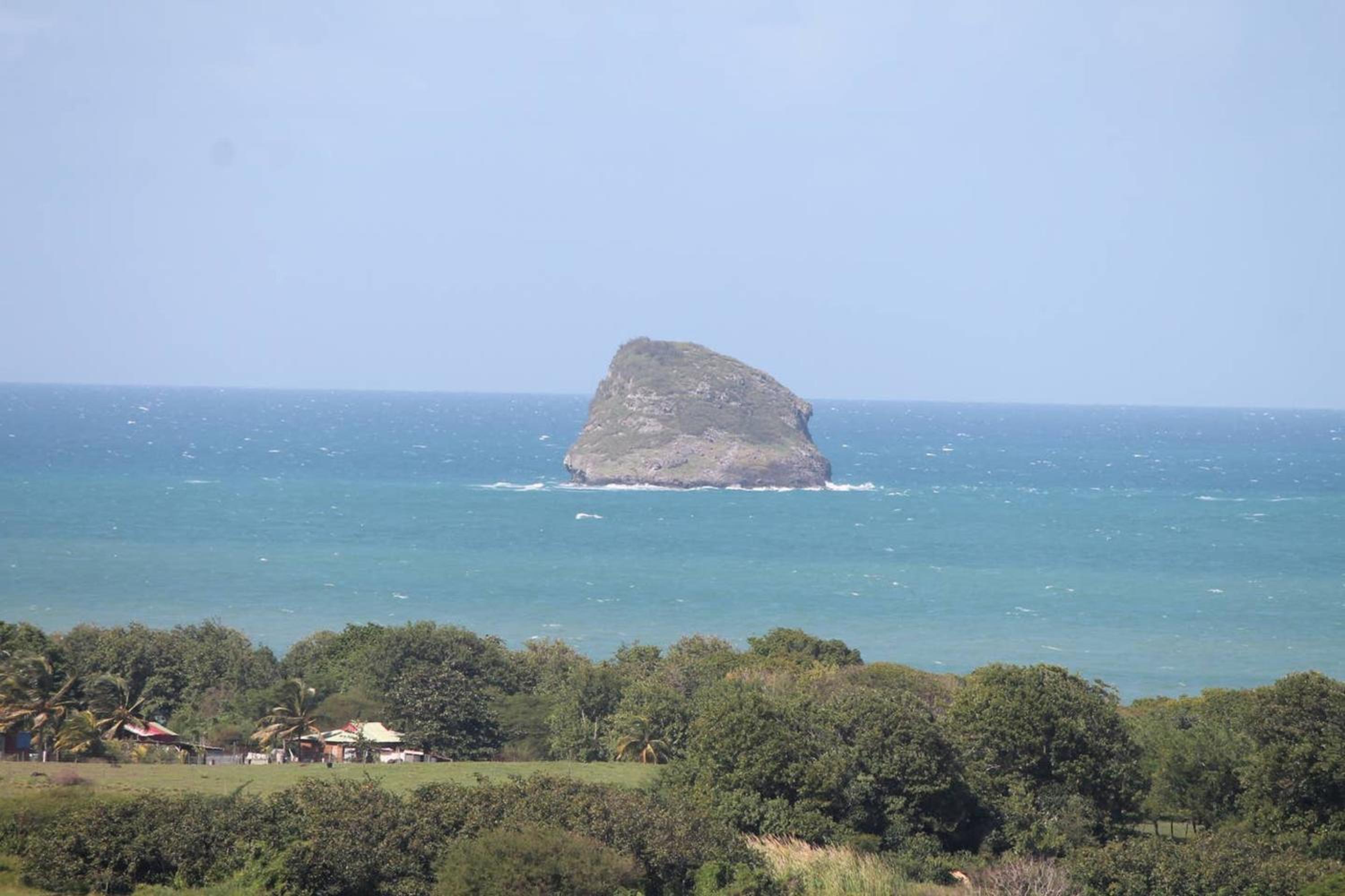 Bungalow charmant avec vue sur la mer à Sainte Rose