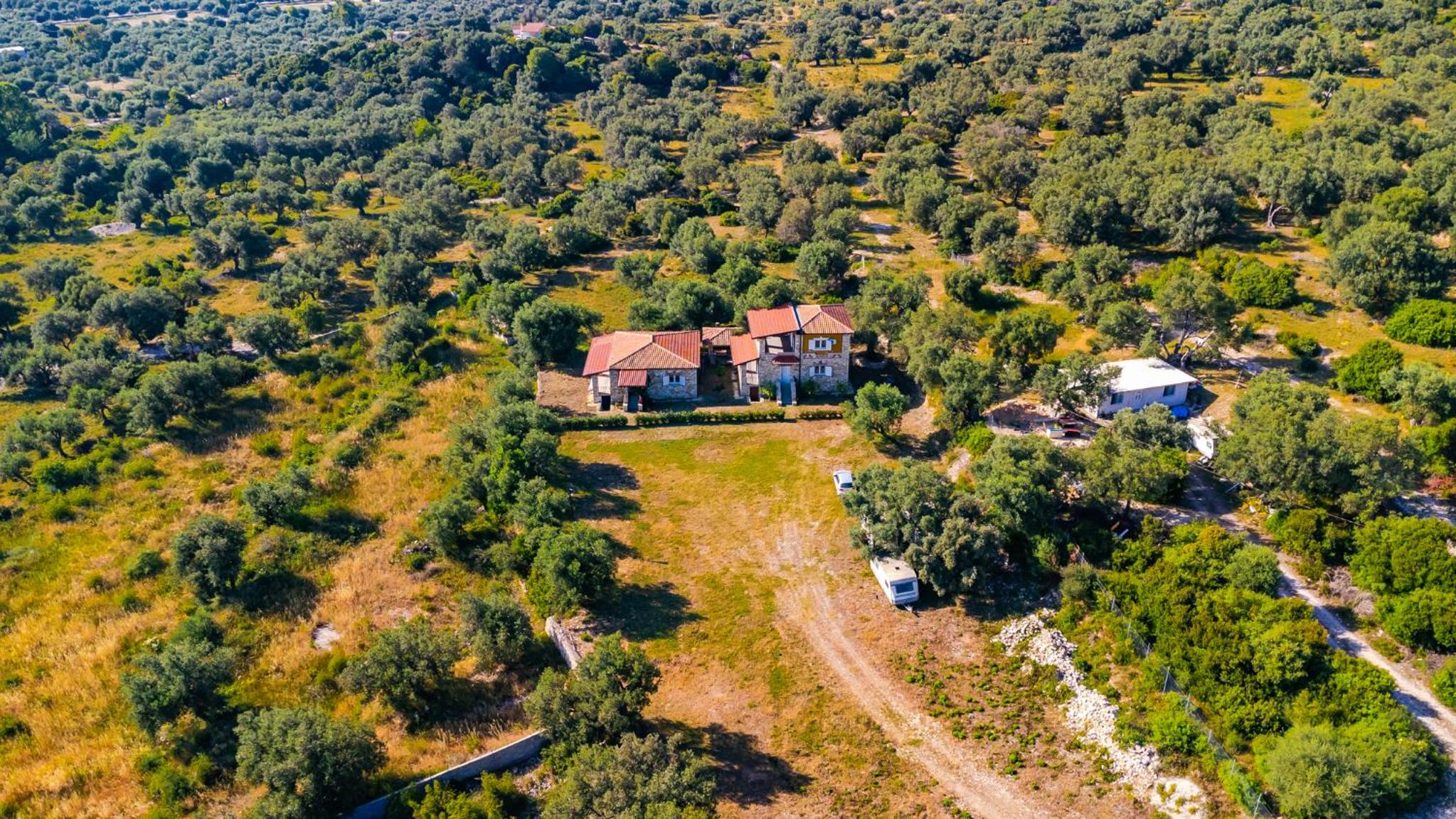 Siar The Large Villa by PikHost