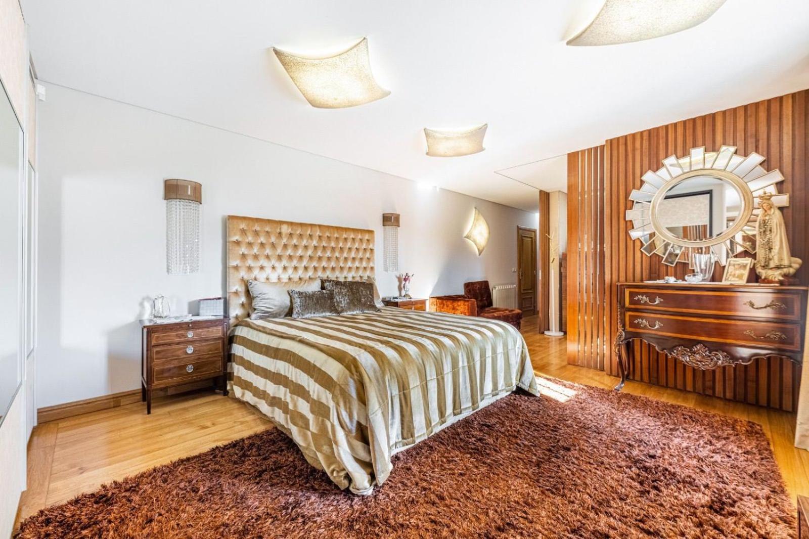HostWise - Modern Villa & Shared Pool in Paredes, photo 18