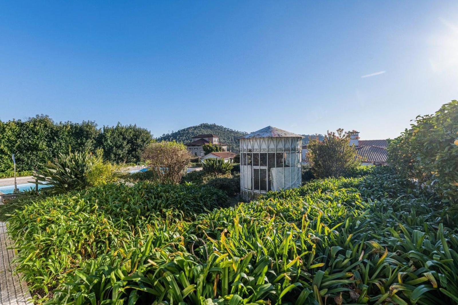HostWise - Modern Villa & Shared Pool in Paredes, photo 71