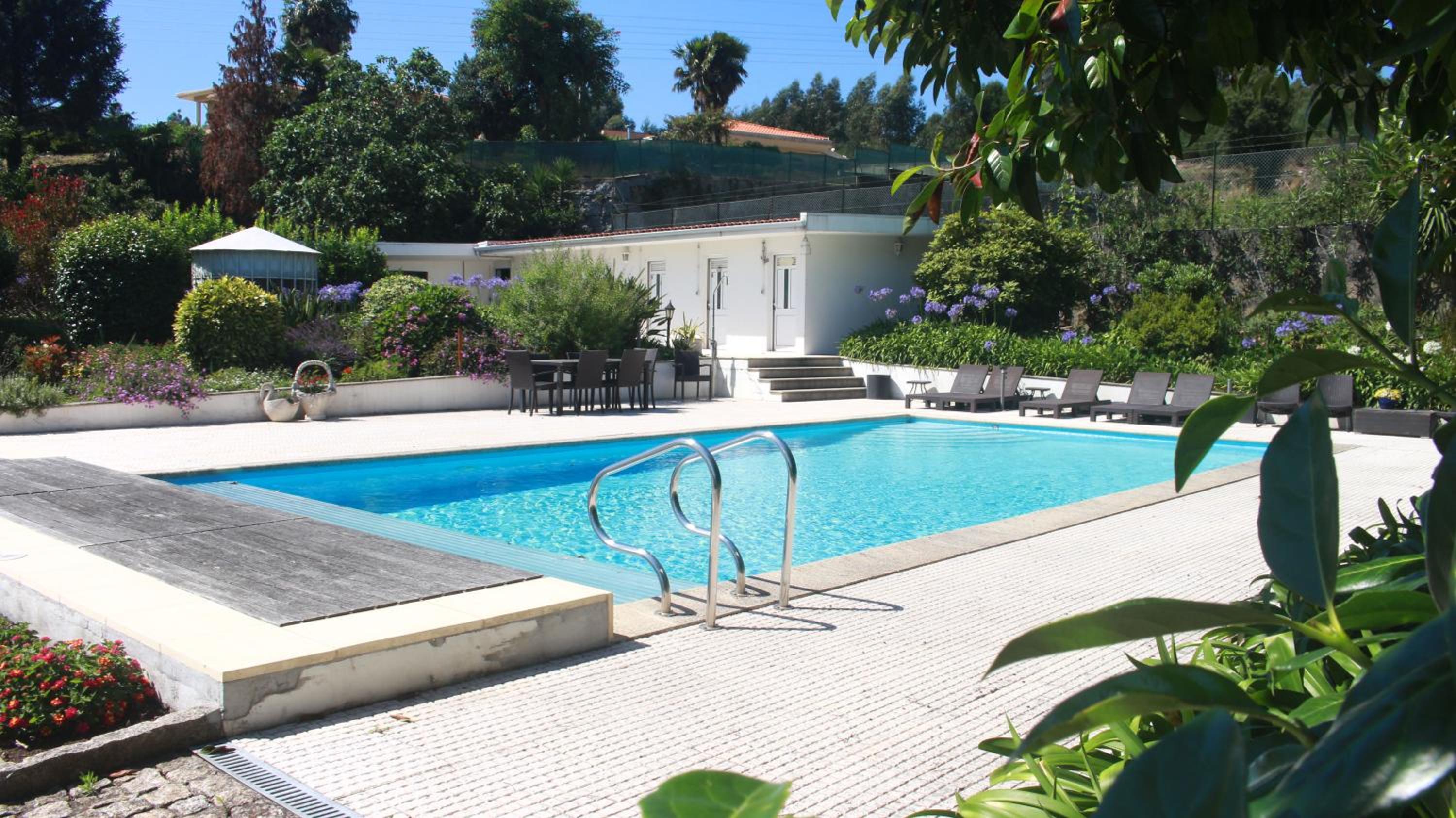 HostWise - Modern Villa & Shared Pool in Paredes, photo 60