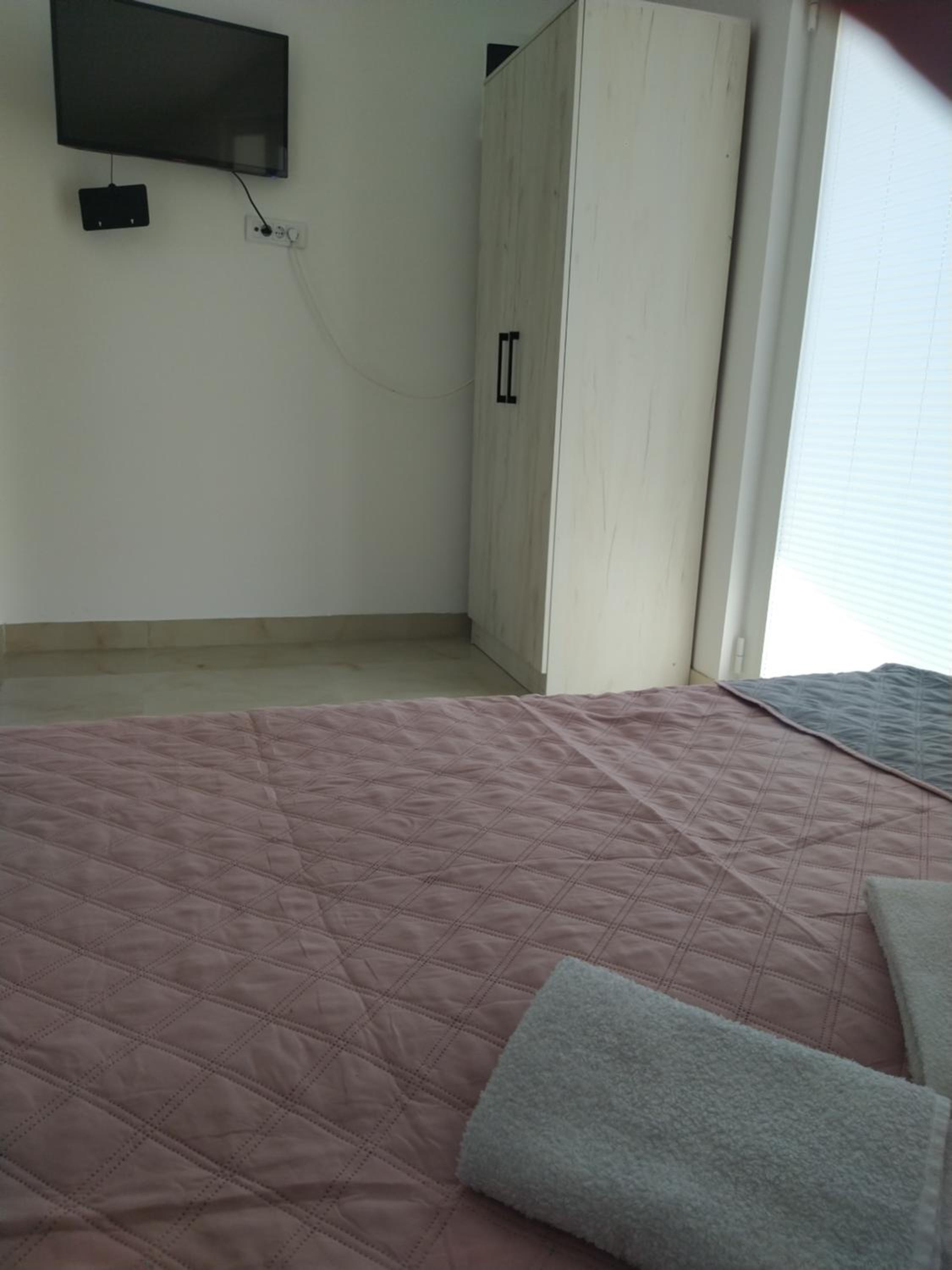 Hostel Vera - Airport Podgorica view 4