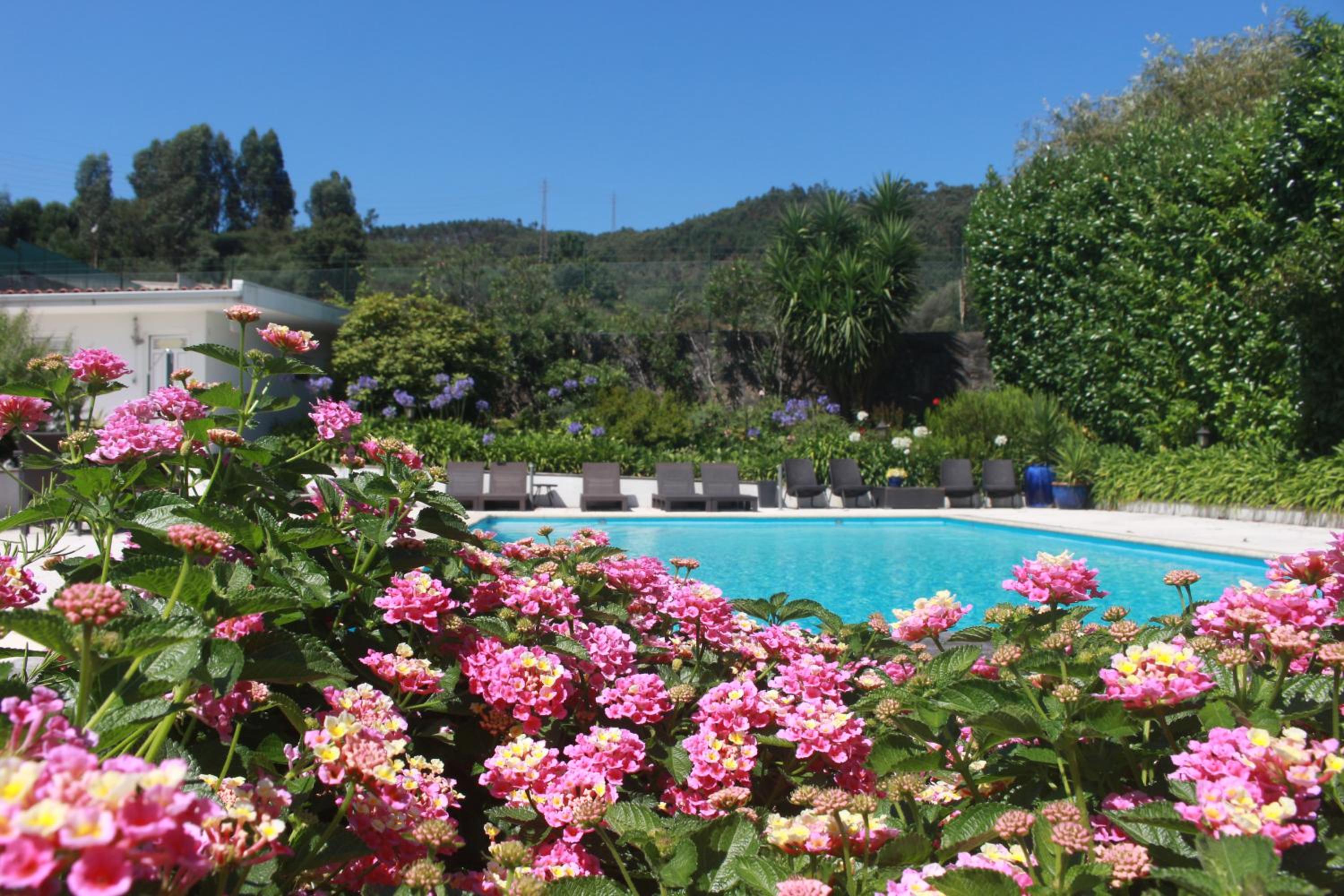 HostWise - Modern Villa & Shared Pool in Paredes, photo 54