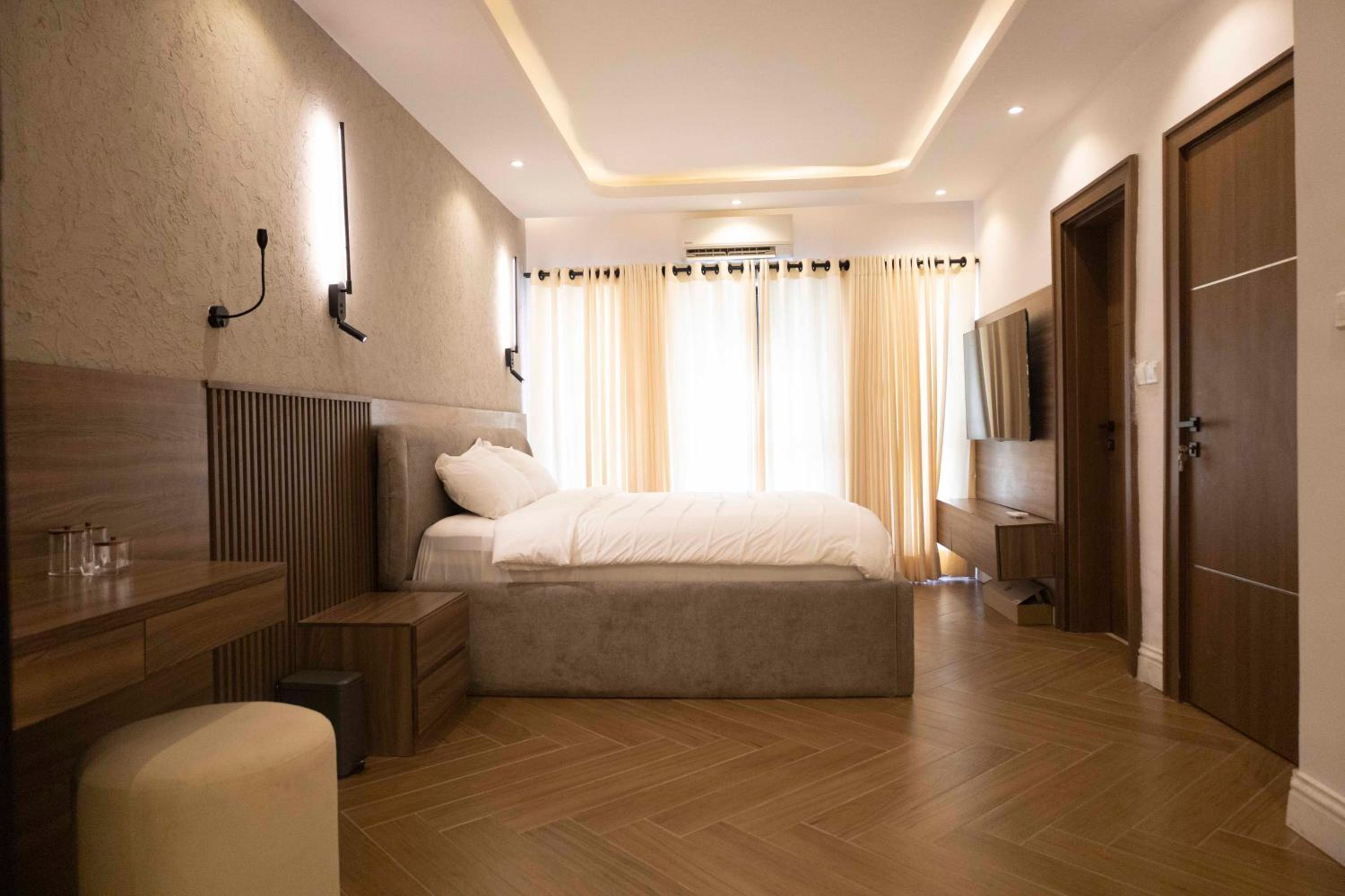Luxury 3 Bedroom Apartment in ikoyi view 3