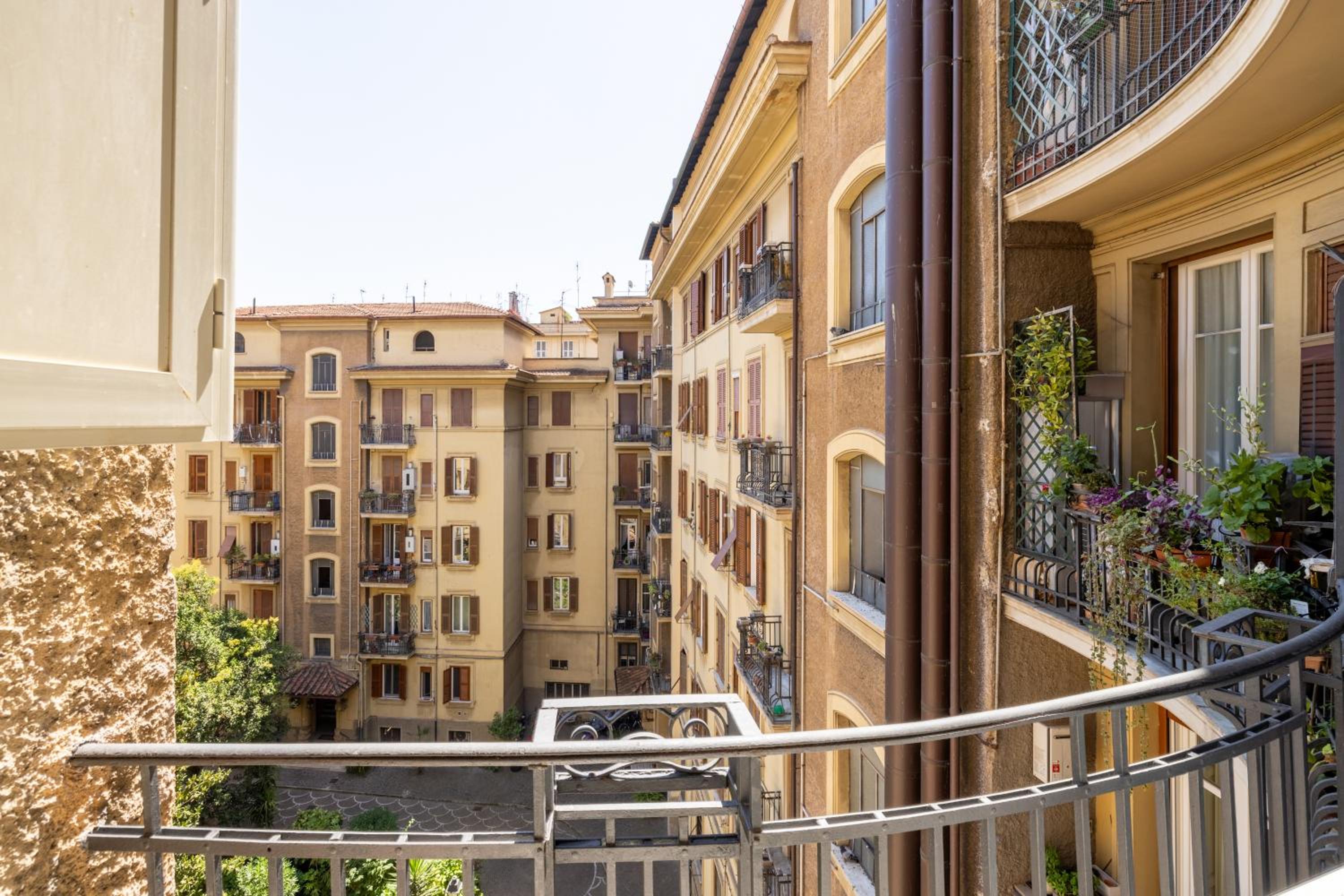 Coppedè Luxury Apartment