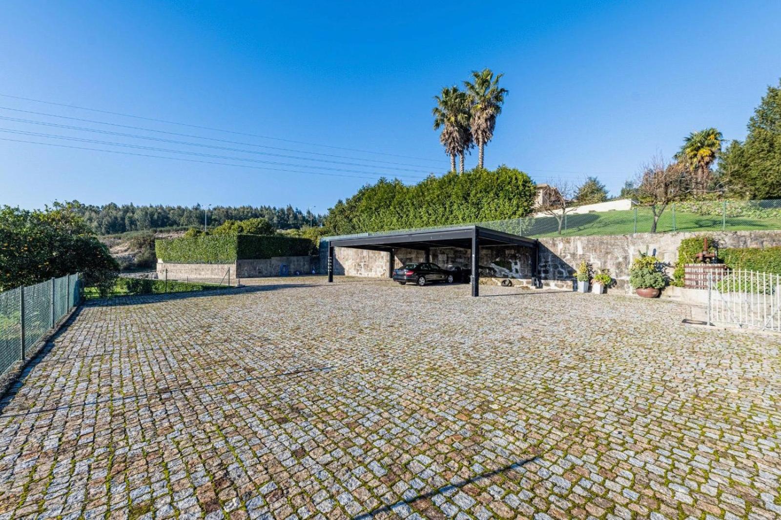 HostWise - Modern Villa & Shared Pool in Paredes, photo 59
