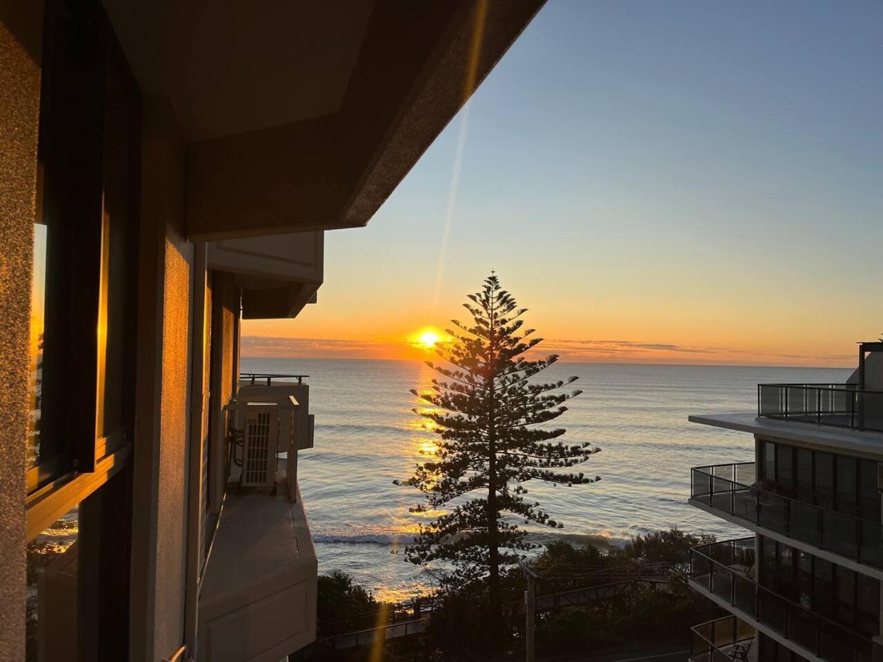 By The Beach - Clubb Coolum Beachside Resort