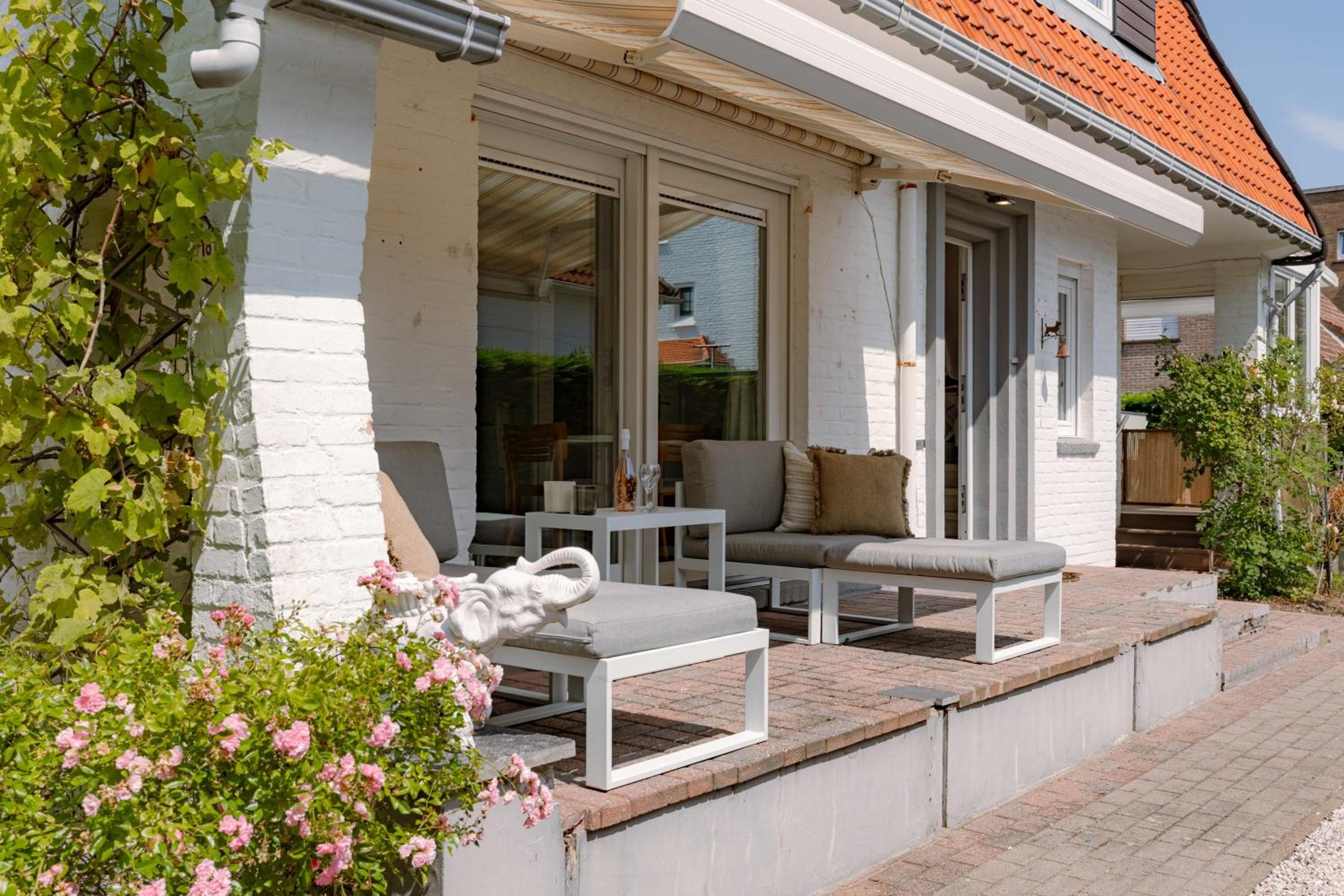 Charming sea-side holiday villa in Koksijde