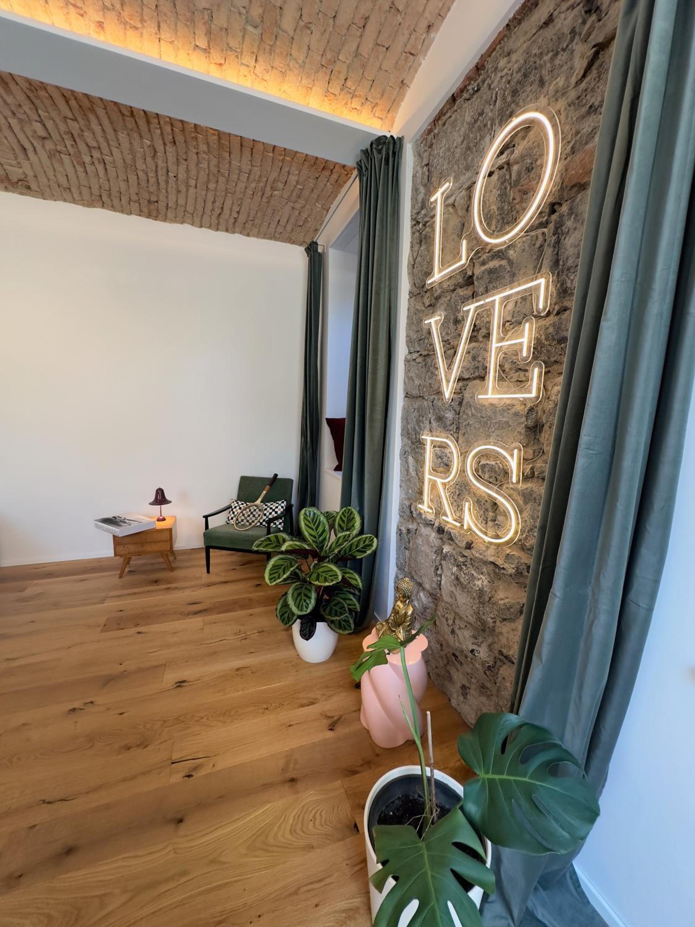 Penthouse Apartment - Garden Residence
