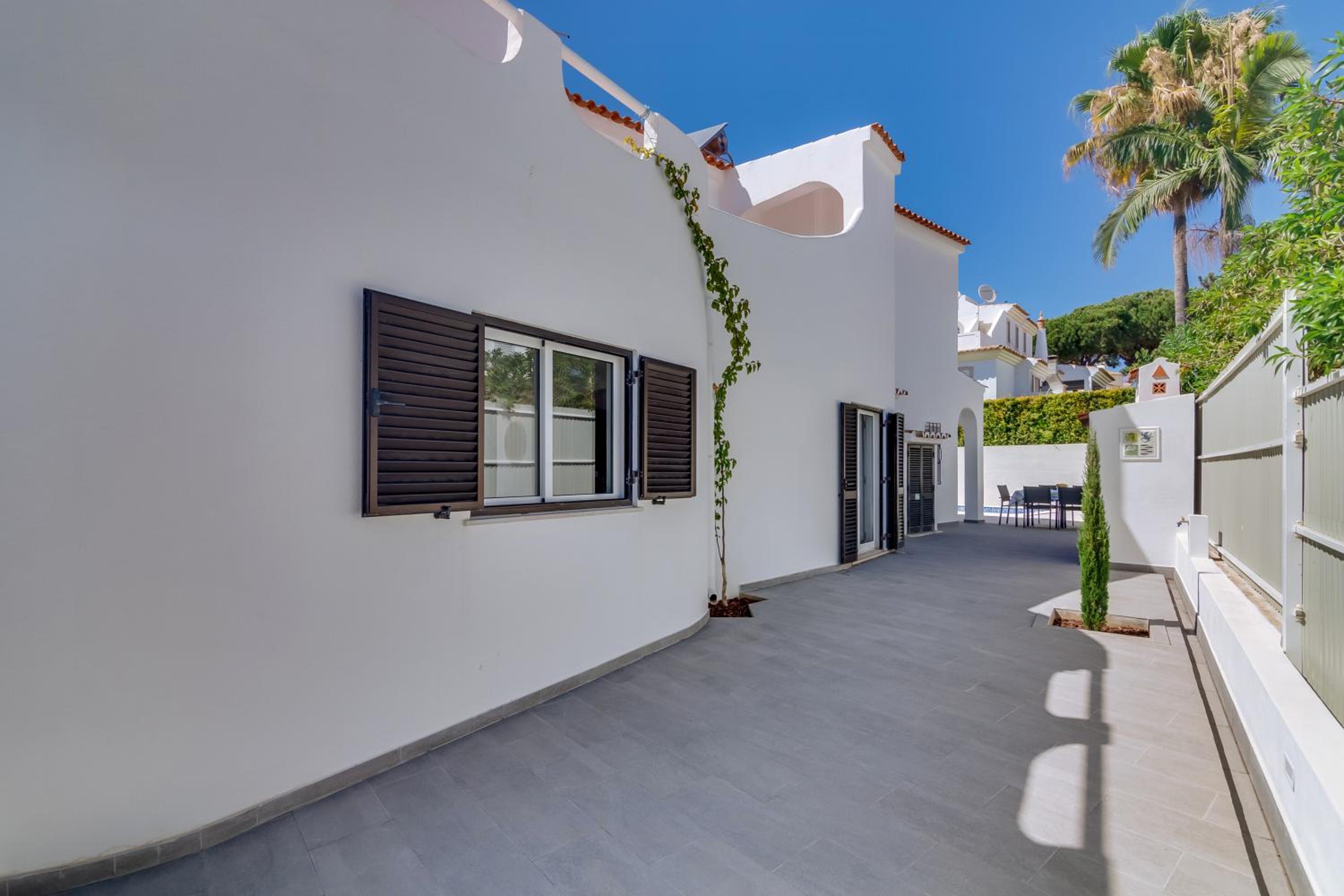 Villa Andorra, private pool next to golf view 5