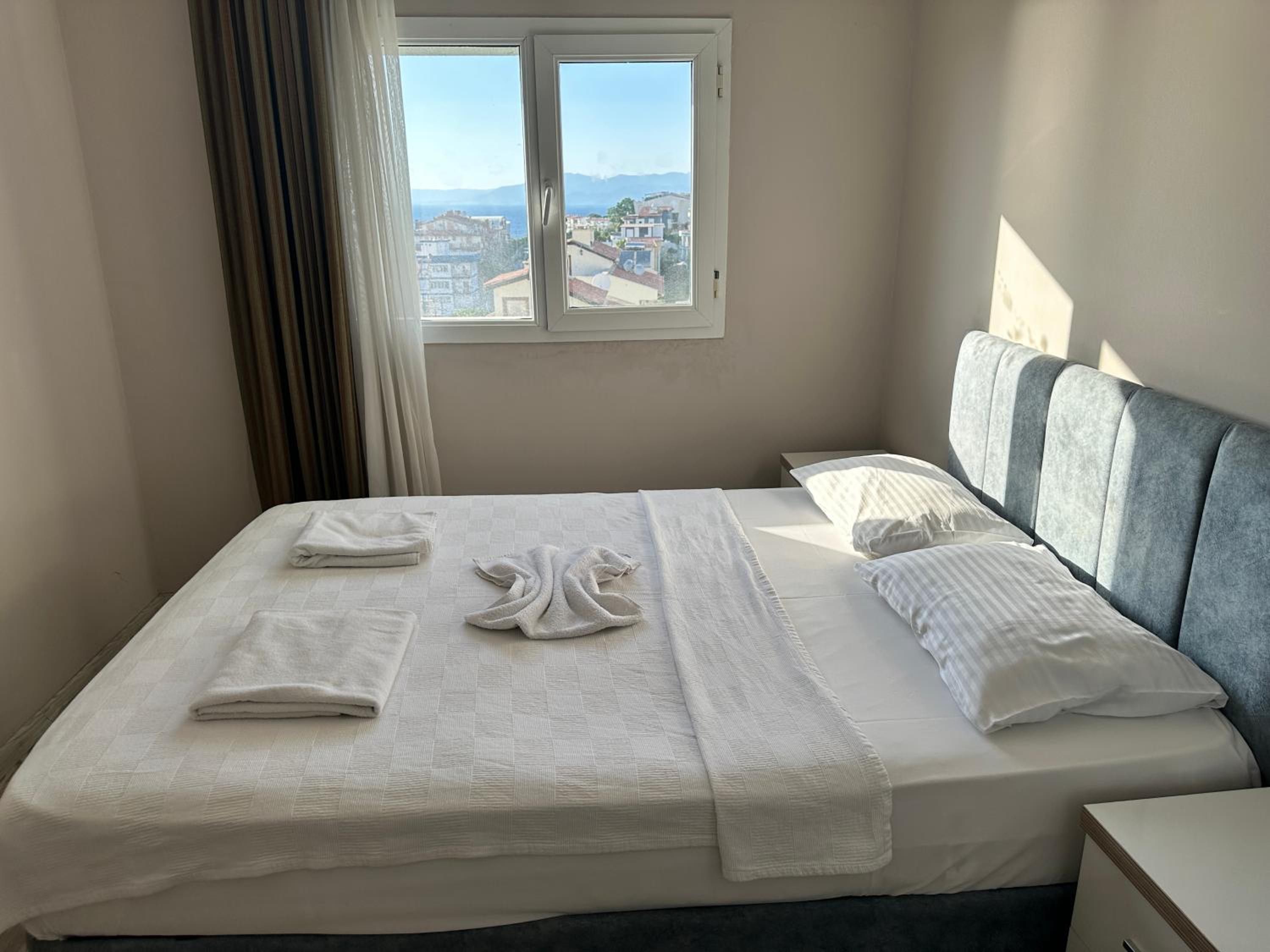 Silver Tower Residence - Image 55