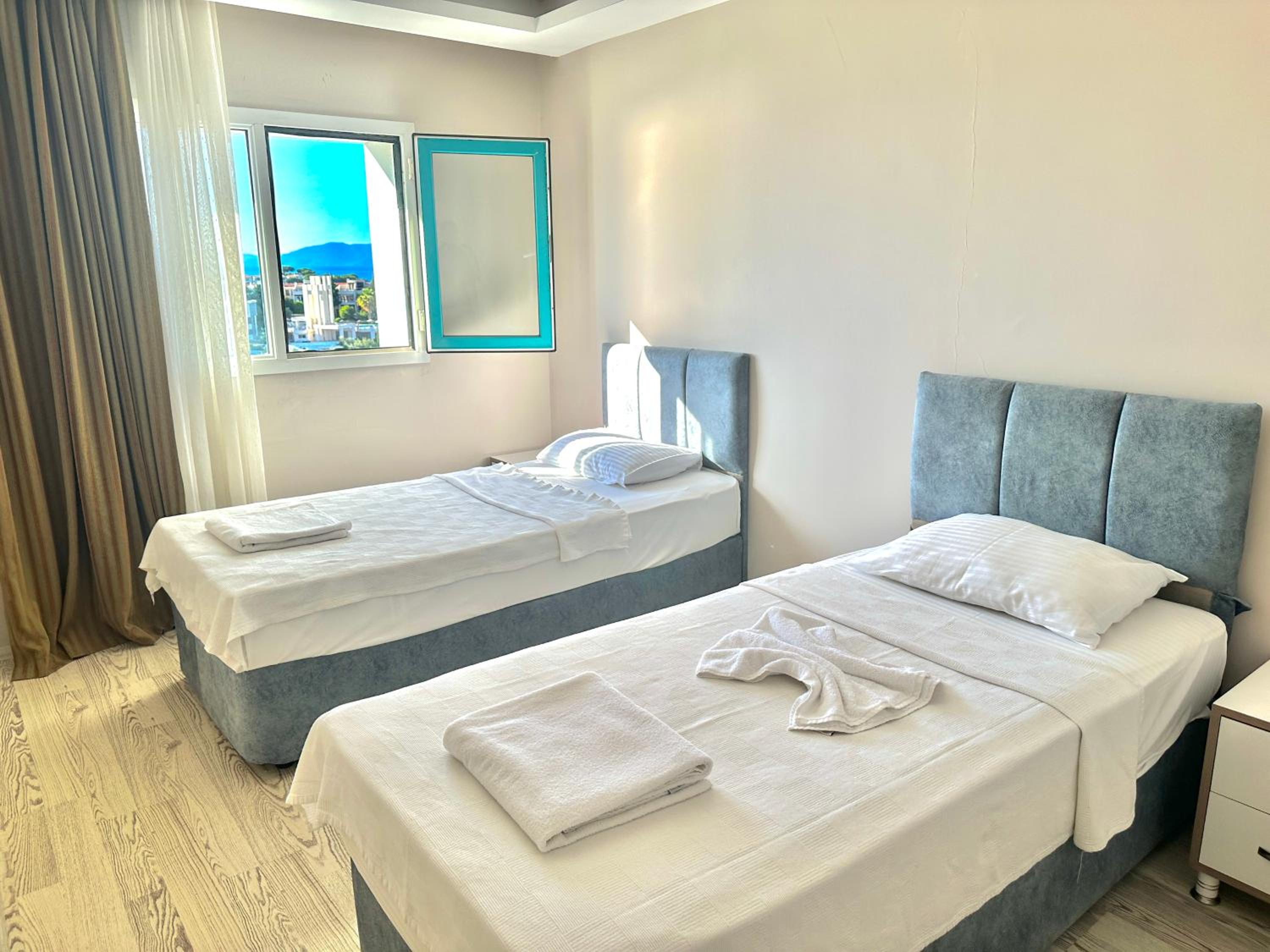 Silver Tower Residence - Image 110