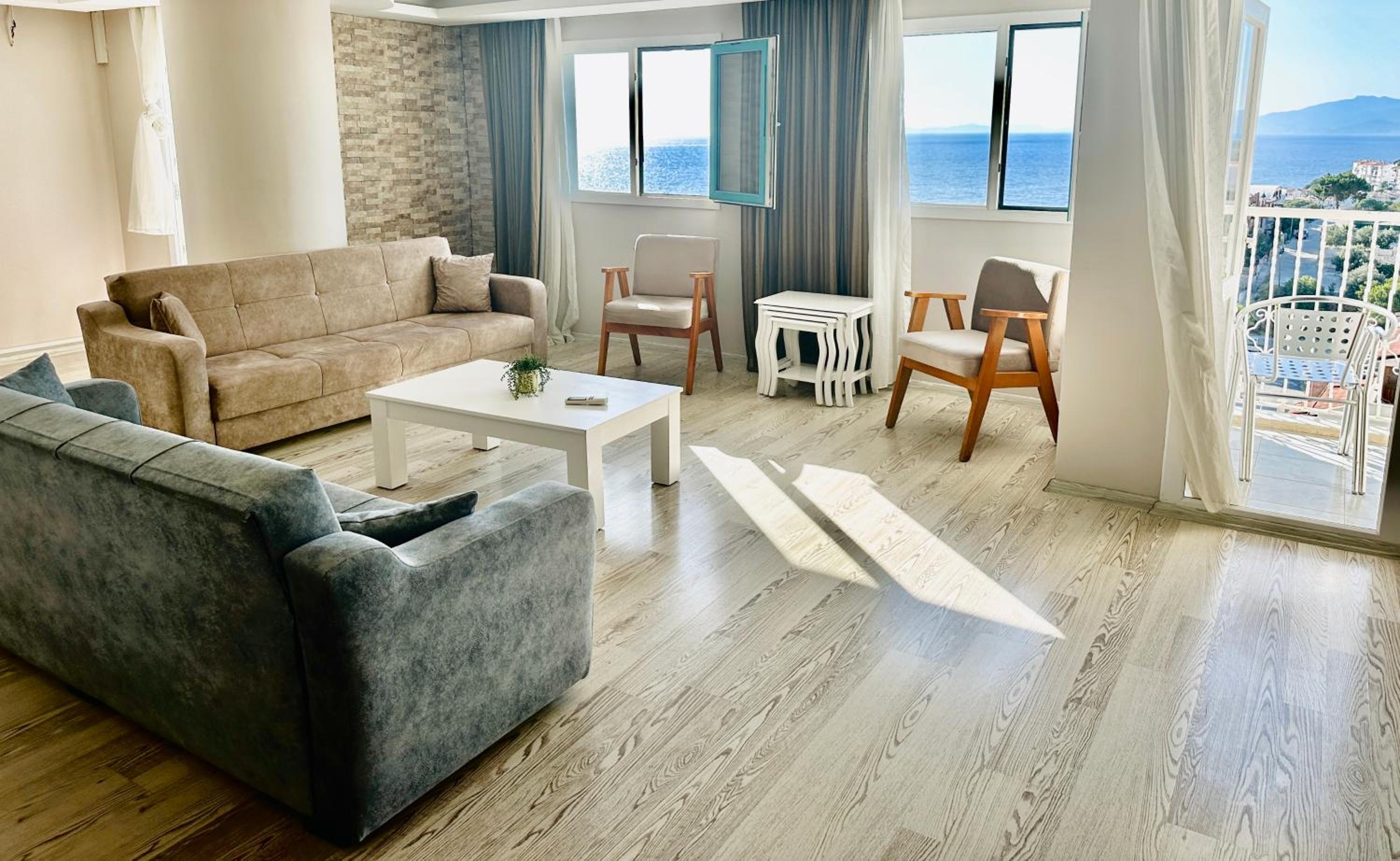 Silver Tower Residence - Image 52