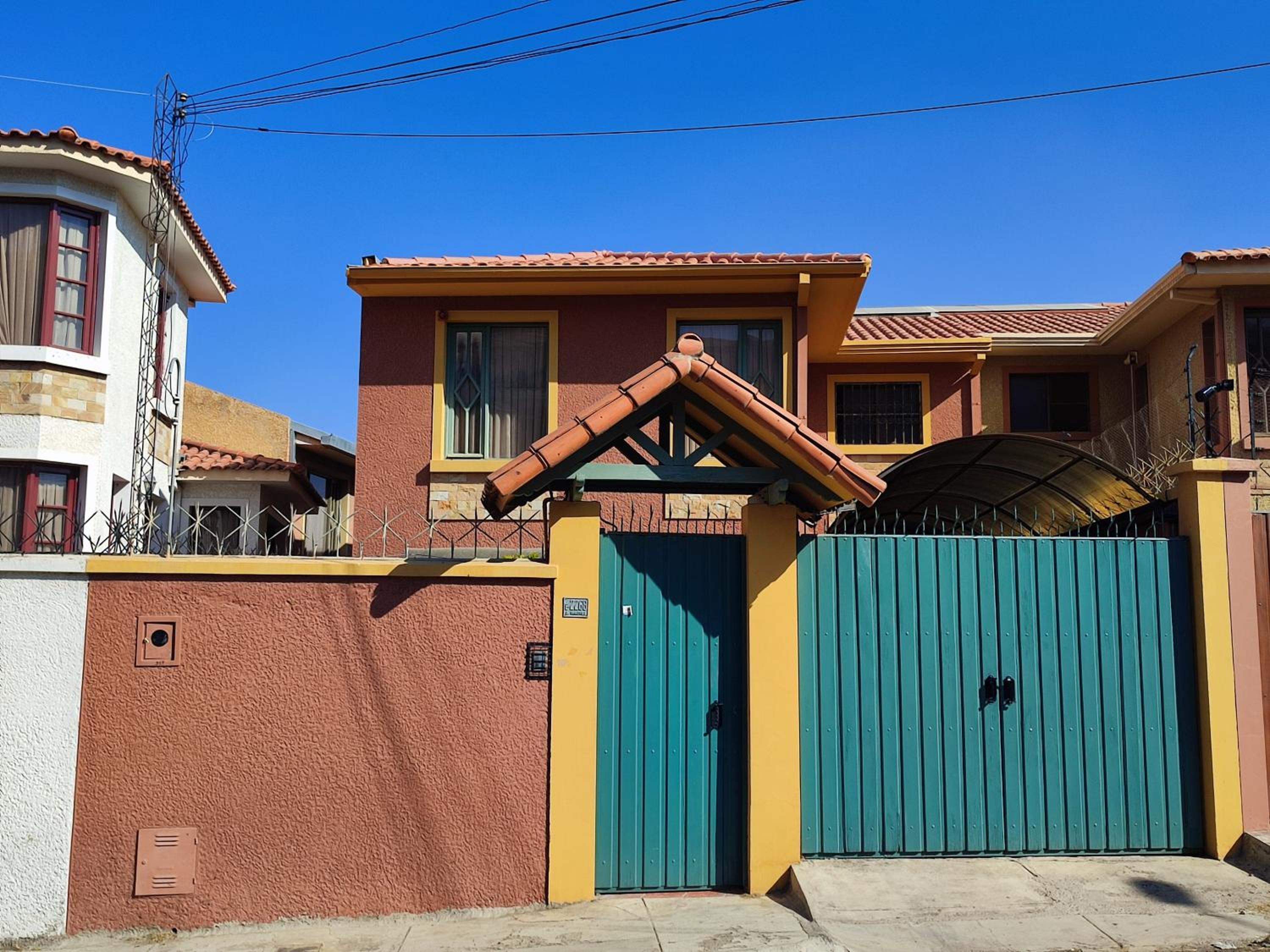 Hogar familiar con patio
