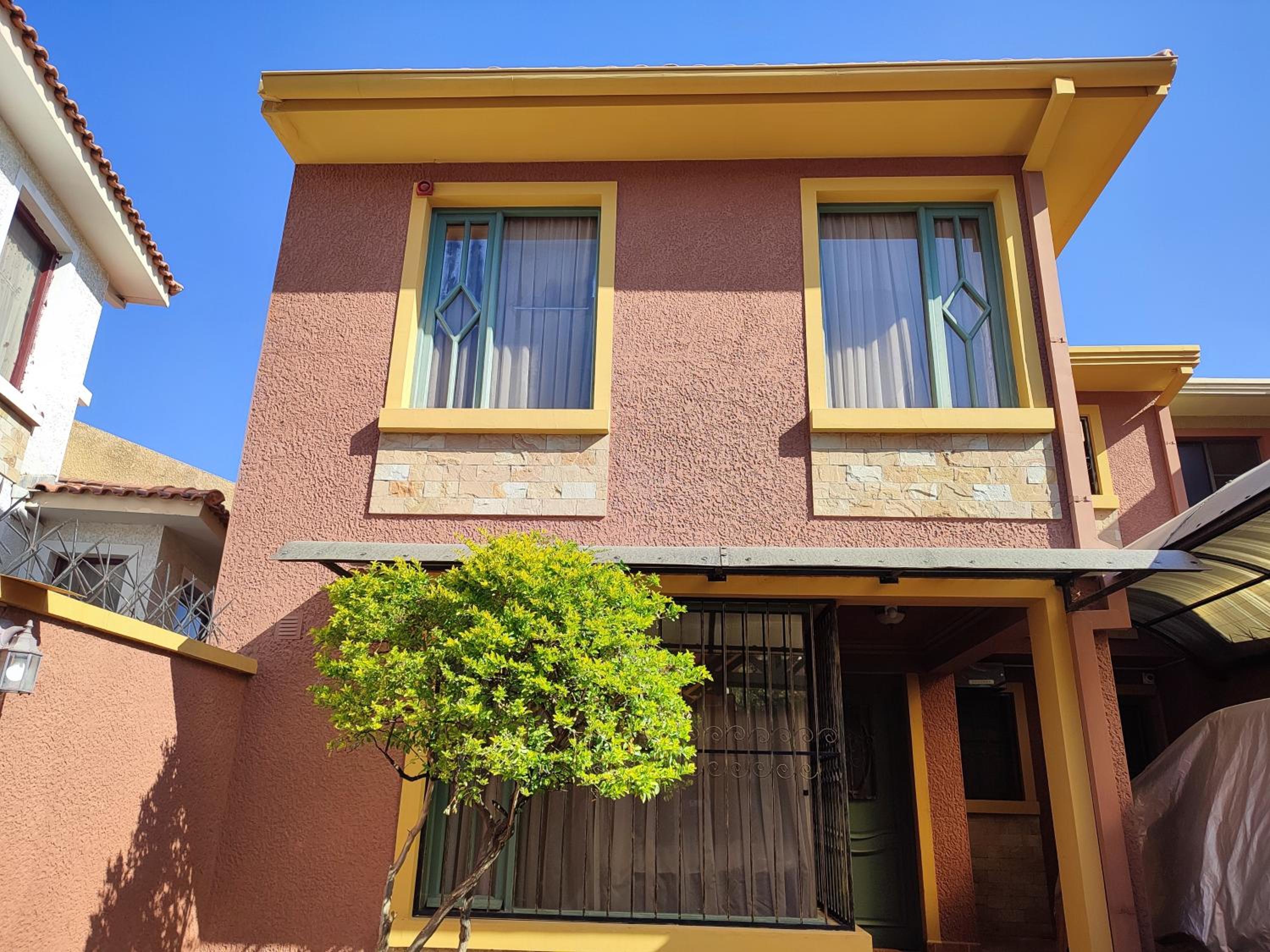 Hogar familiar con patio