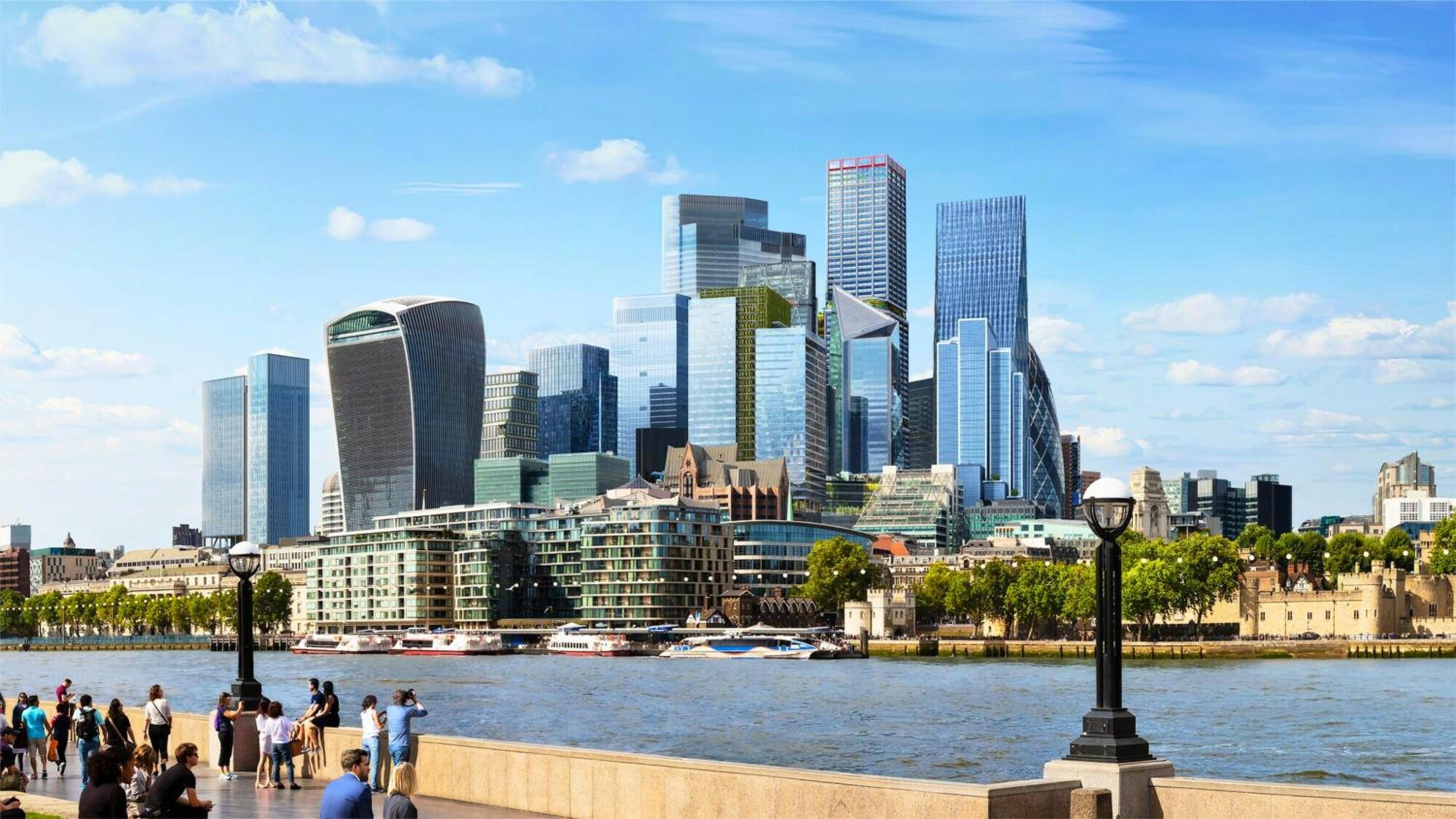 Tower Bridge with Balcony City Views with Rooftop terrace, 1GB Wifi perfect for business travel - LuxuryLondonStays