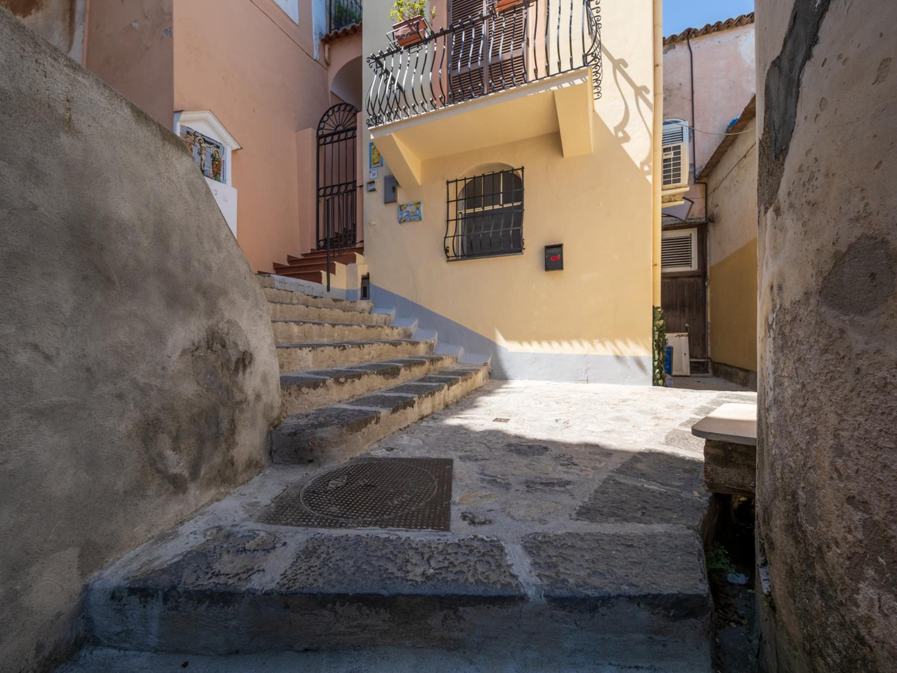 Camilla House - De Vivo Realty Positano view 5