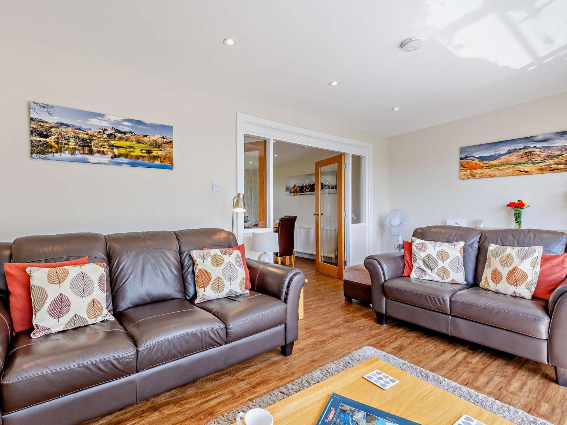 2 Bed in Bowness-on-Windermere SZ477 view 4