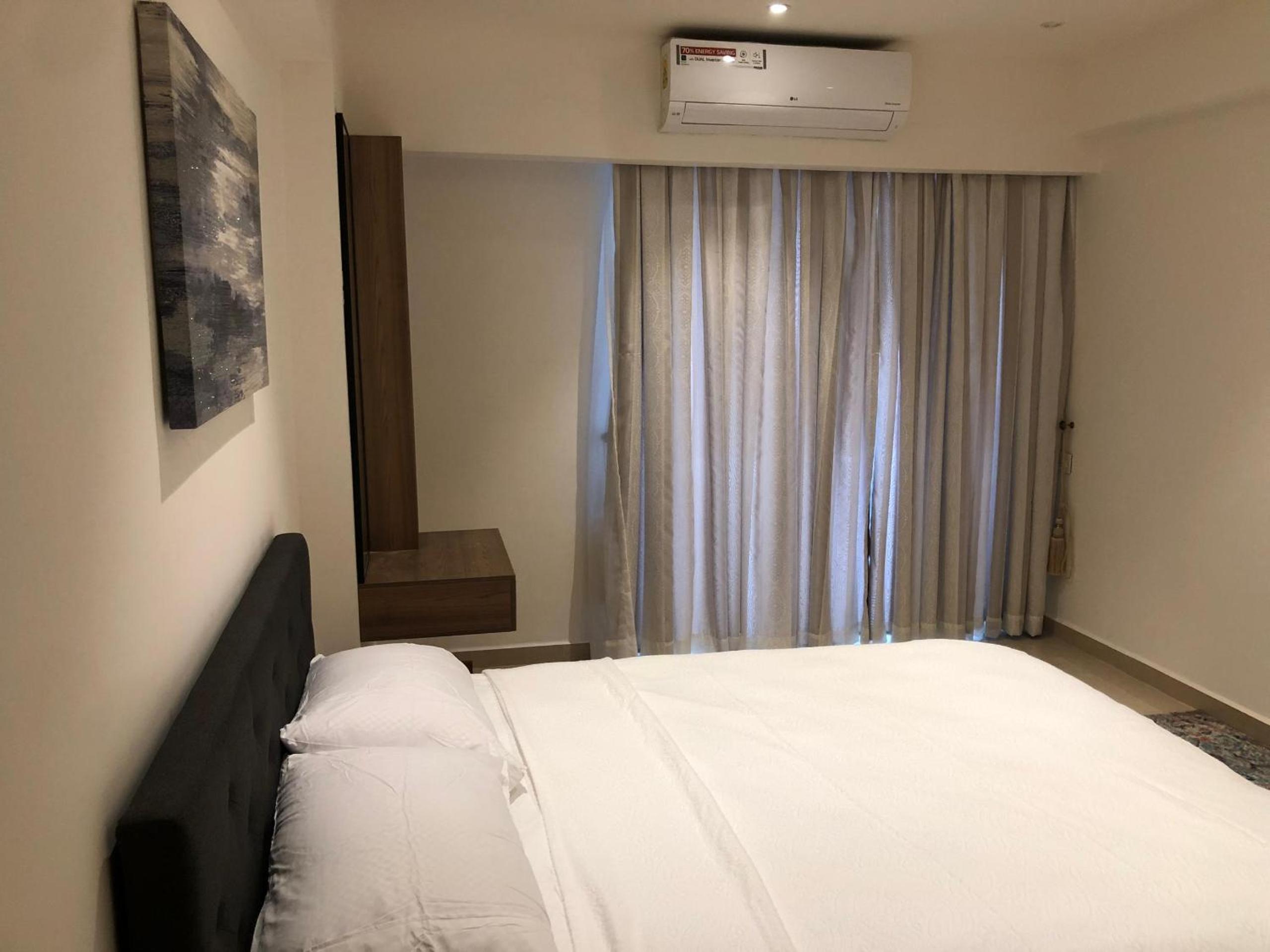 Solaris Apartment