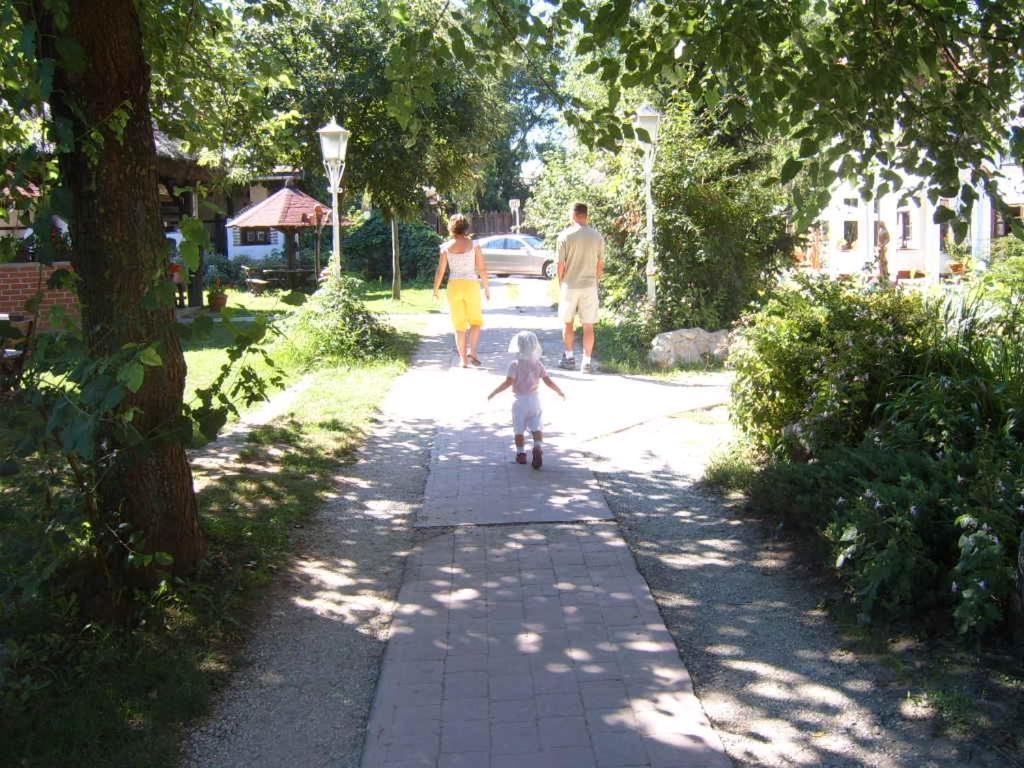Photo 52