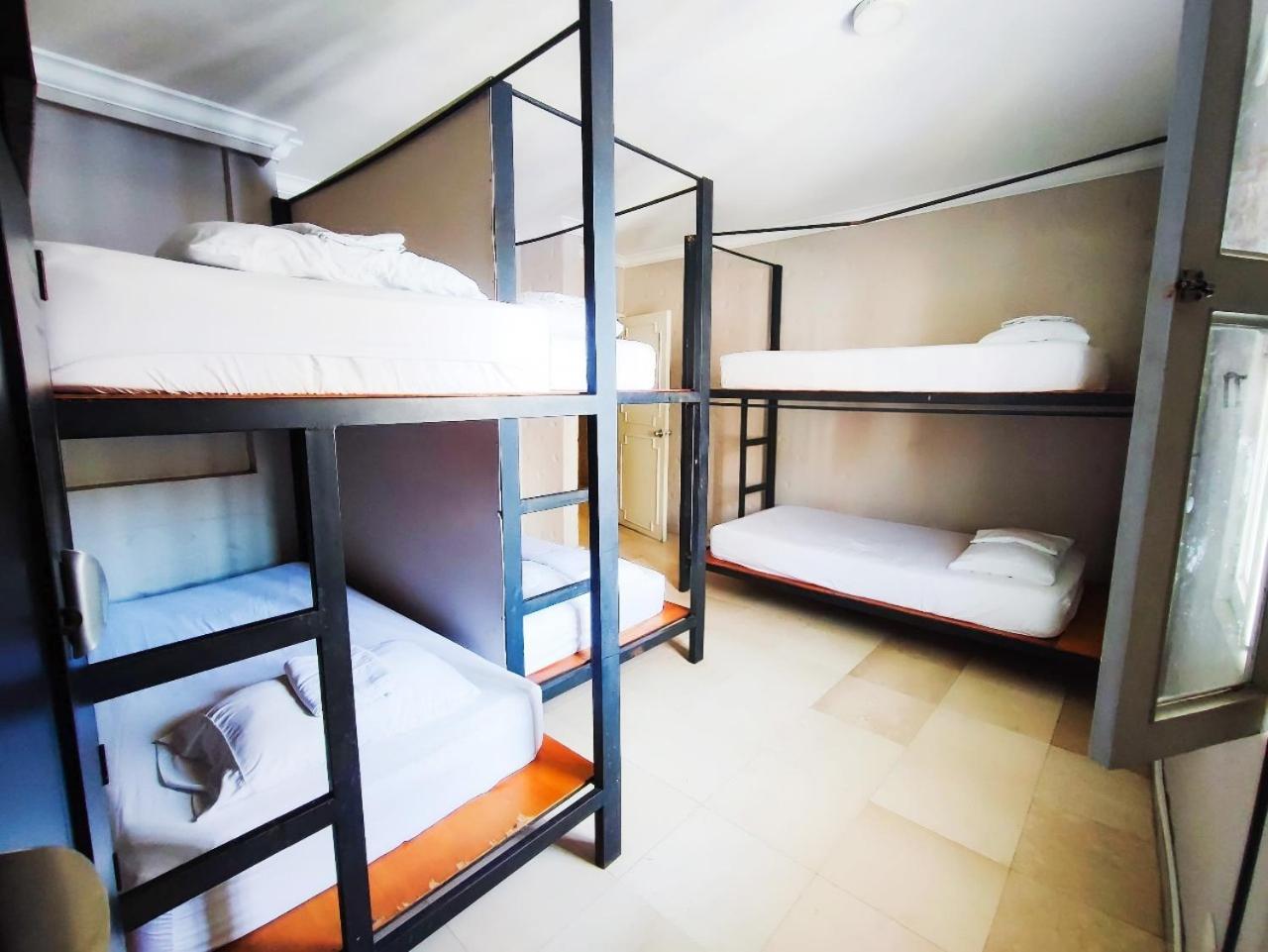 Capitel Hostel