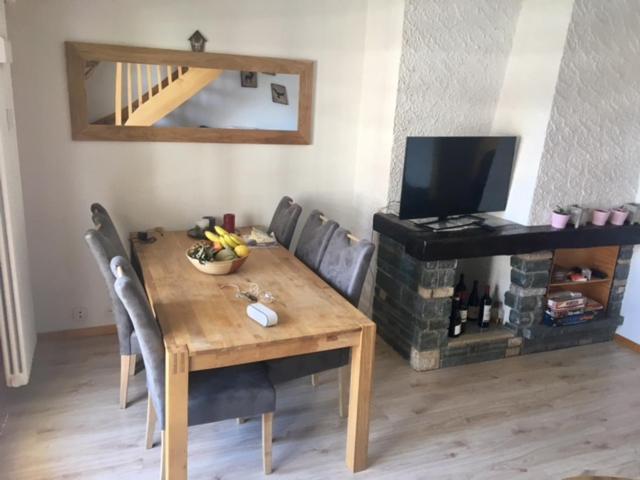 LE TORRENT, duplex au centre, calme avec deux chambres à coucher et terrasse vue montagne pour 4 personnes