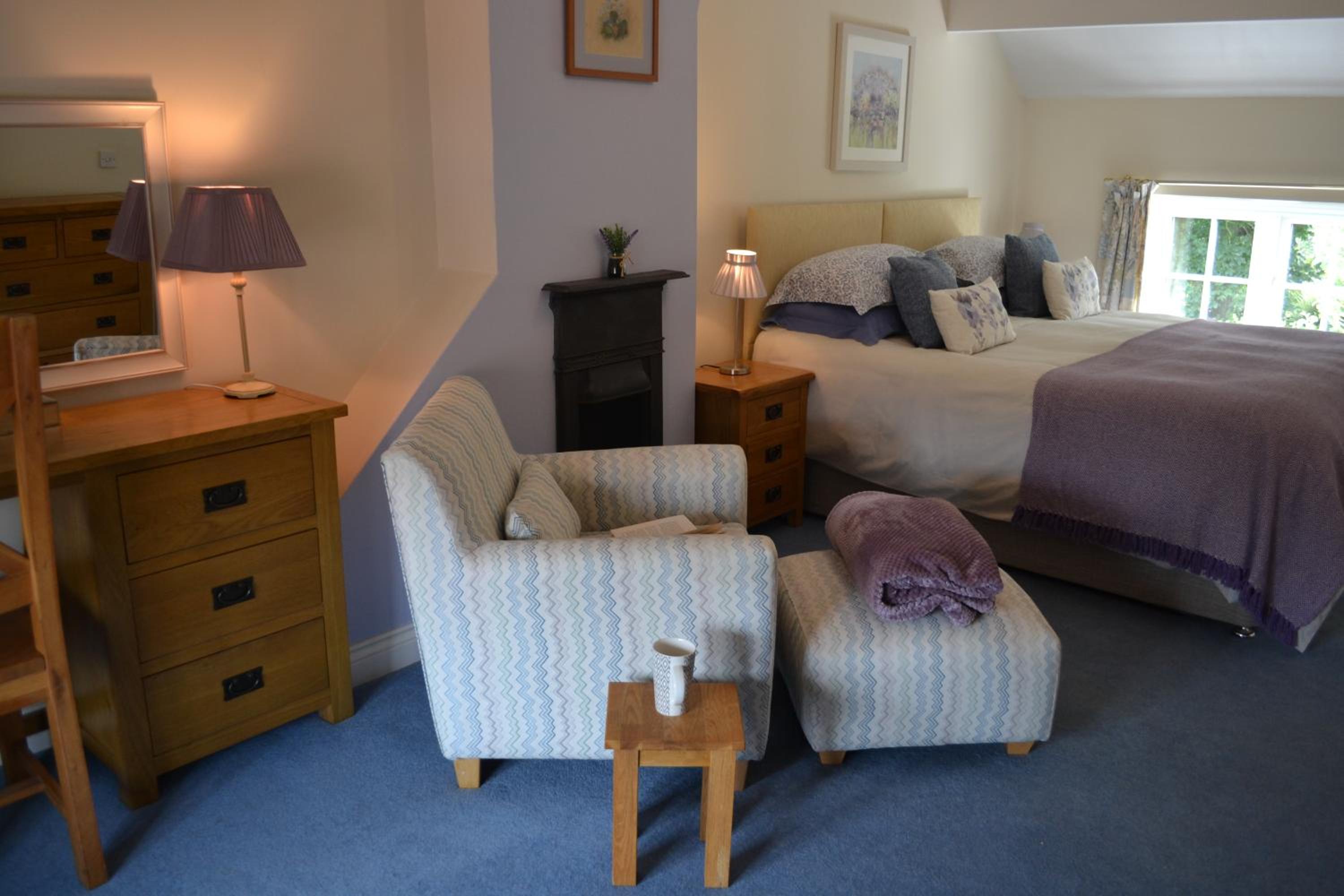 Serene Yorkshire Wolds Cottage Sleeps 6 EV