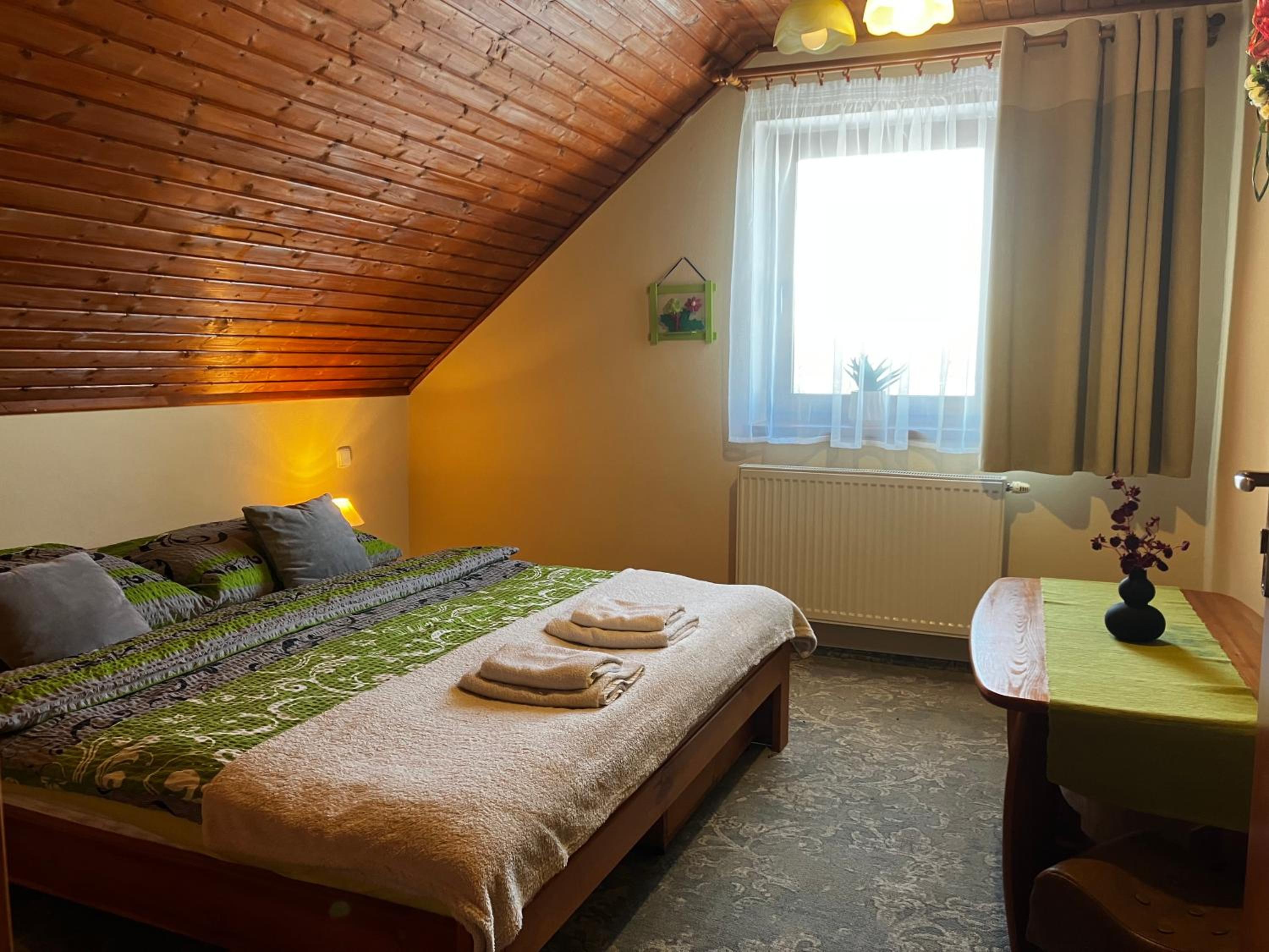 Photo 77