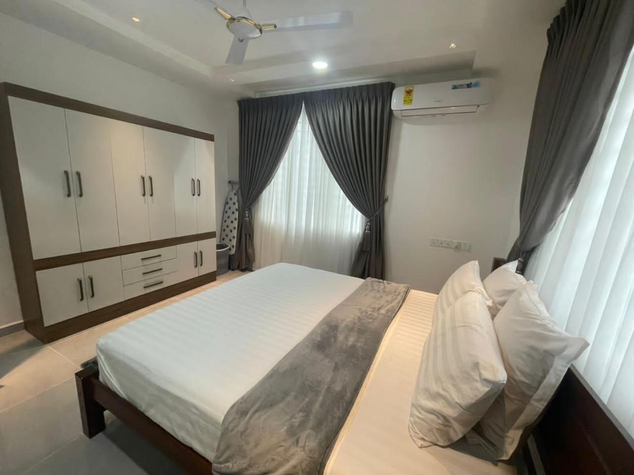 Stylish 1 Bedroom Apartment view 3