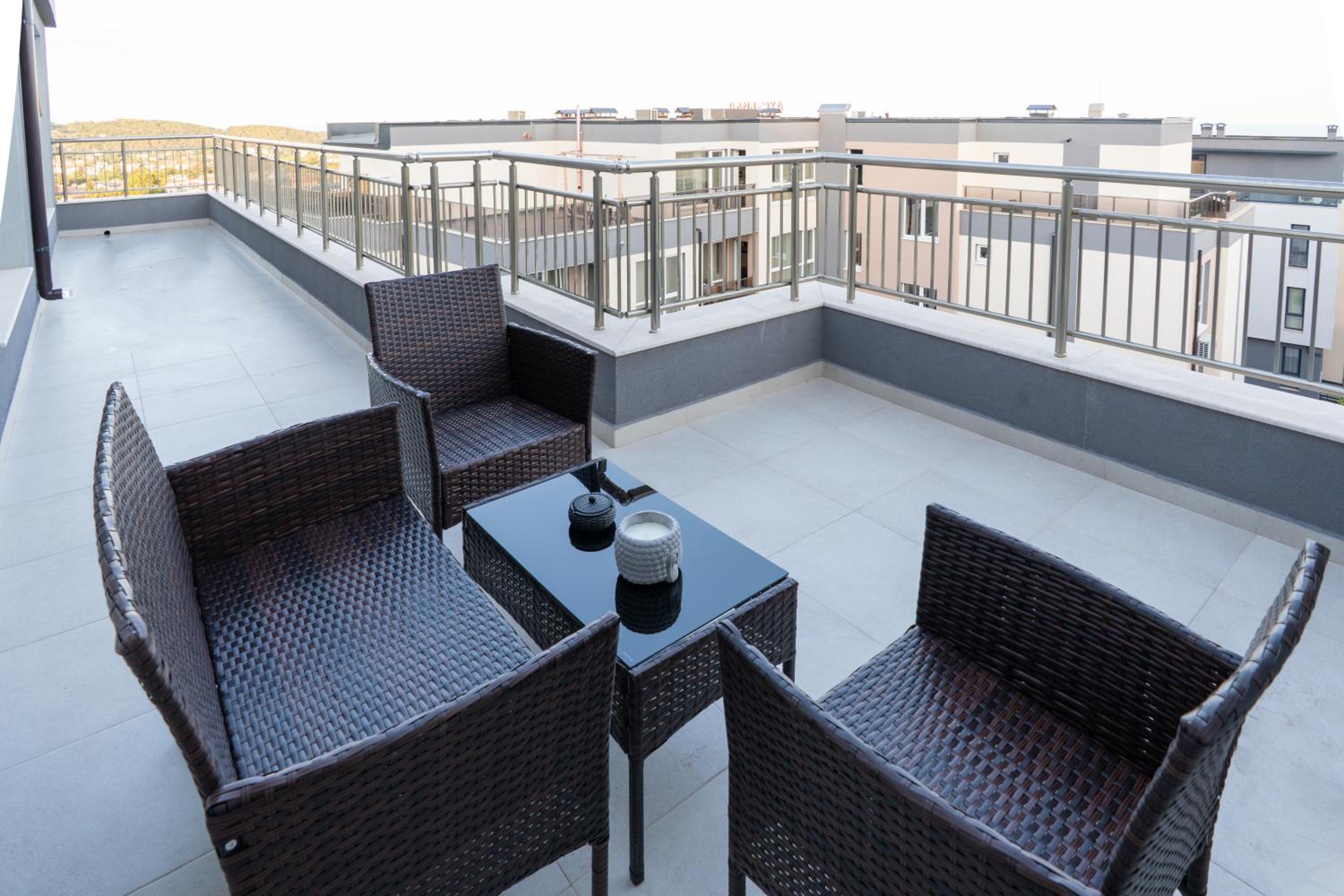 Skyview Apartments
