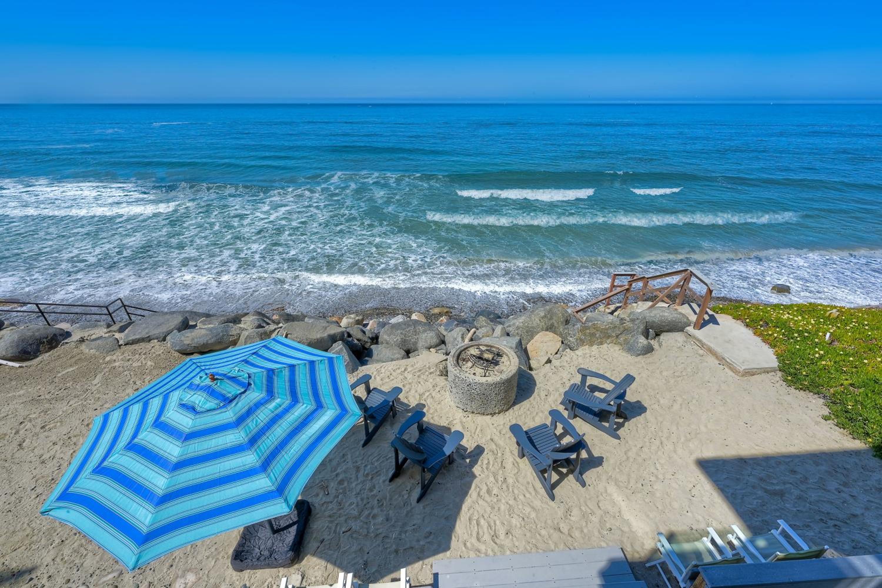 Oceanfront Getaway, Private Beach, Fire Pit, 5BR view 5
