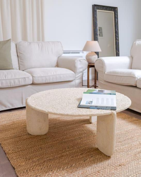 Anna's Blloku Apartment