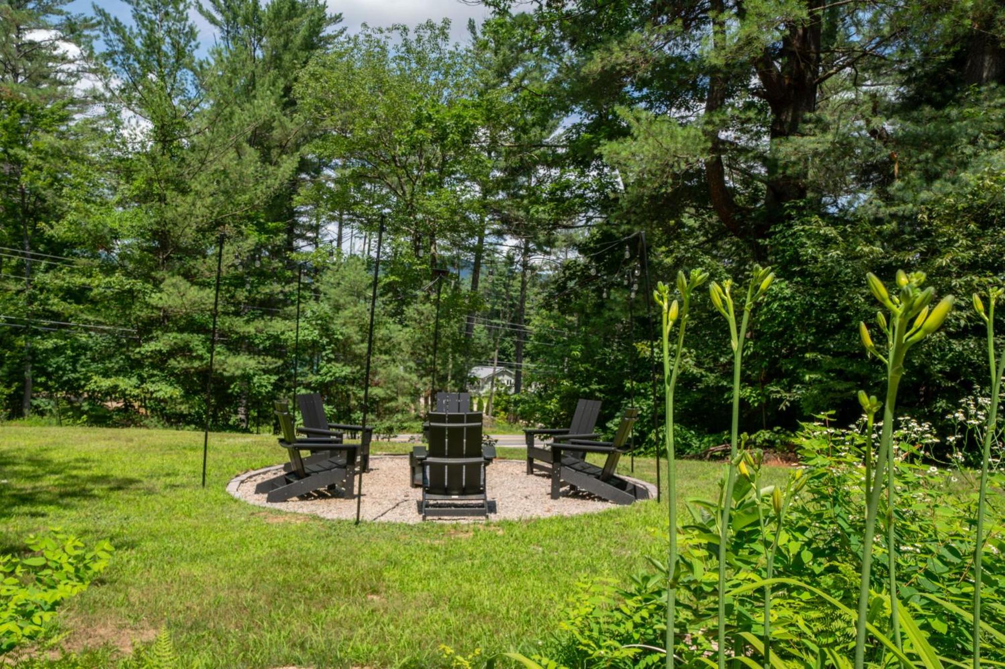 The Aurora Inn & Cottages