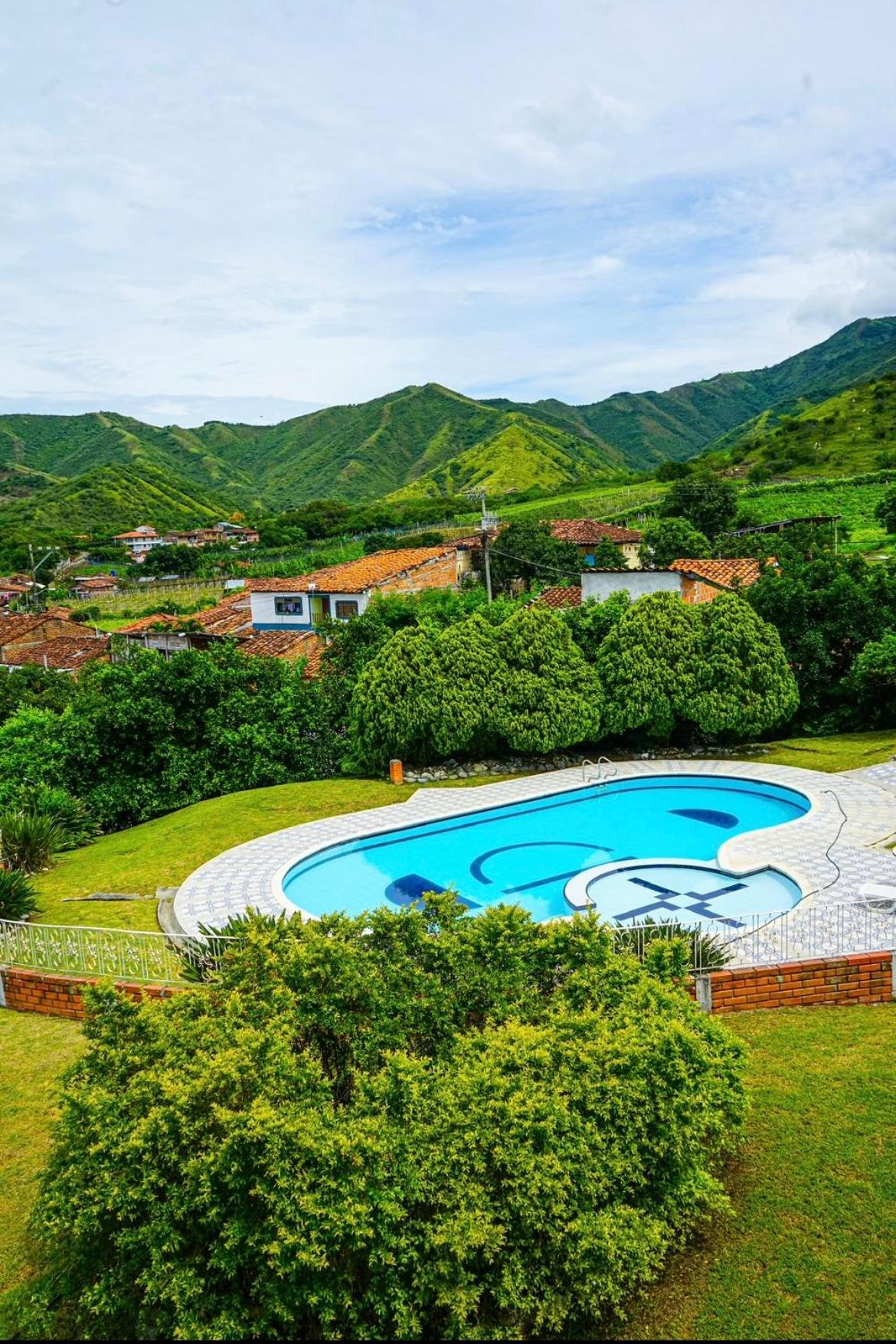 Finca tres colinas
