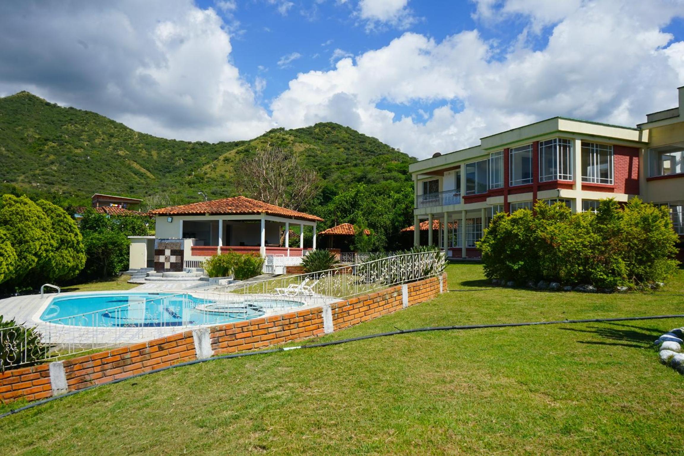 Finca tres colinas