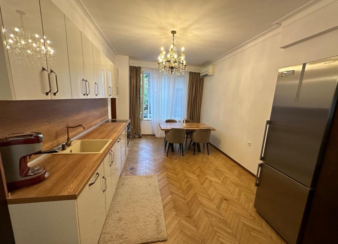 Apartament 86