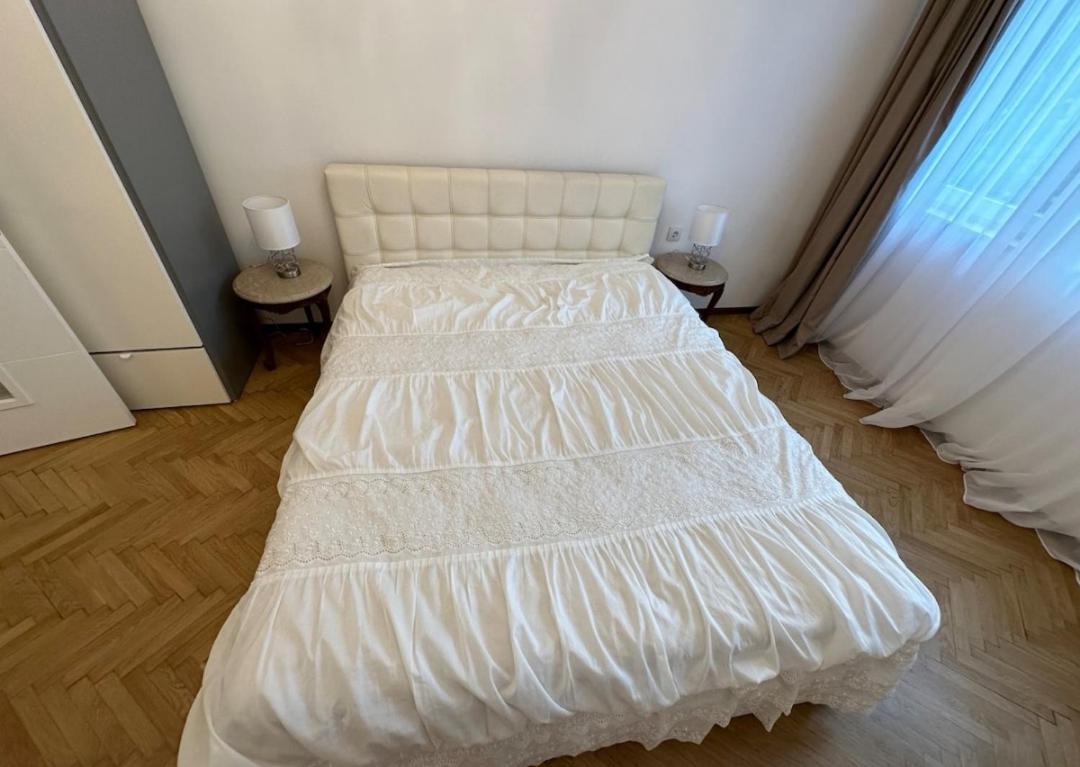 Apartament 86